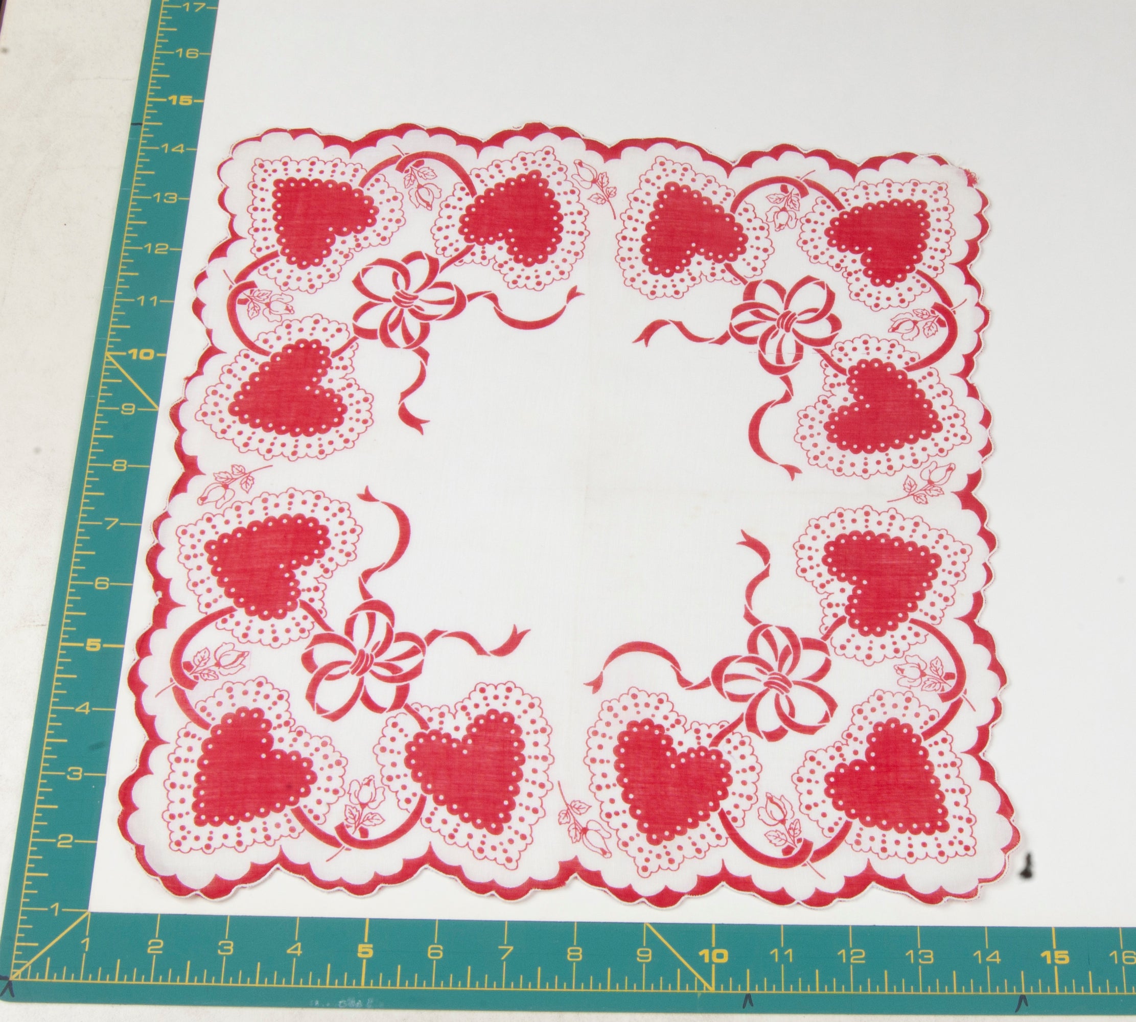 Heart/Valentines vintage handkerchief - h0086