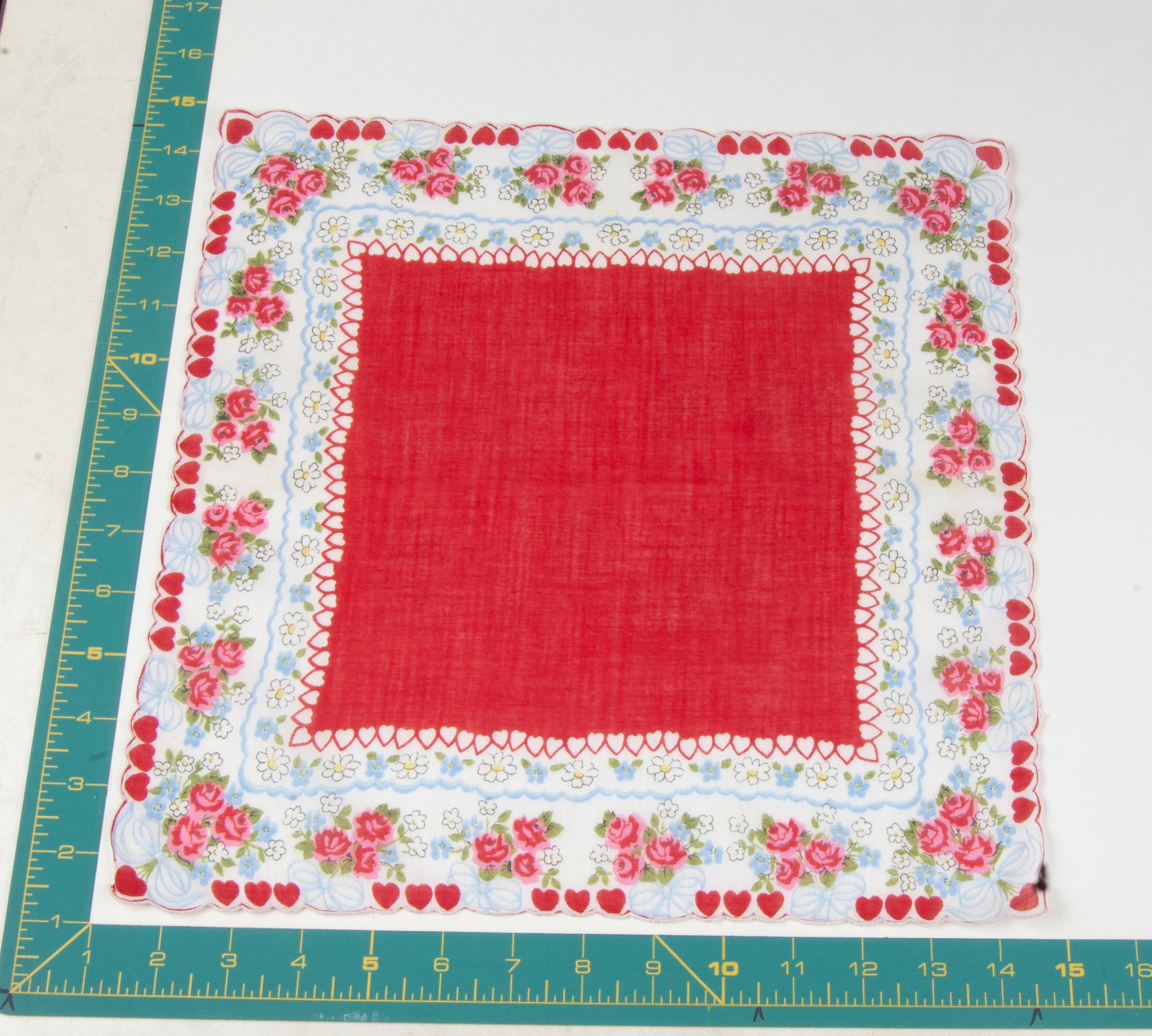 Heart/Valentines vintage handkerchief - h0089