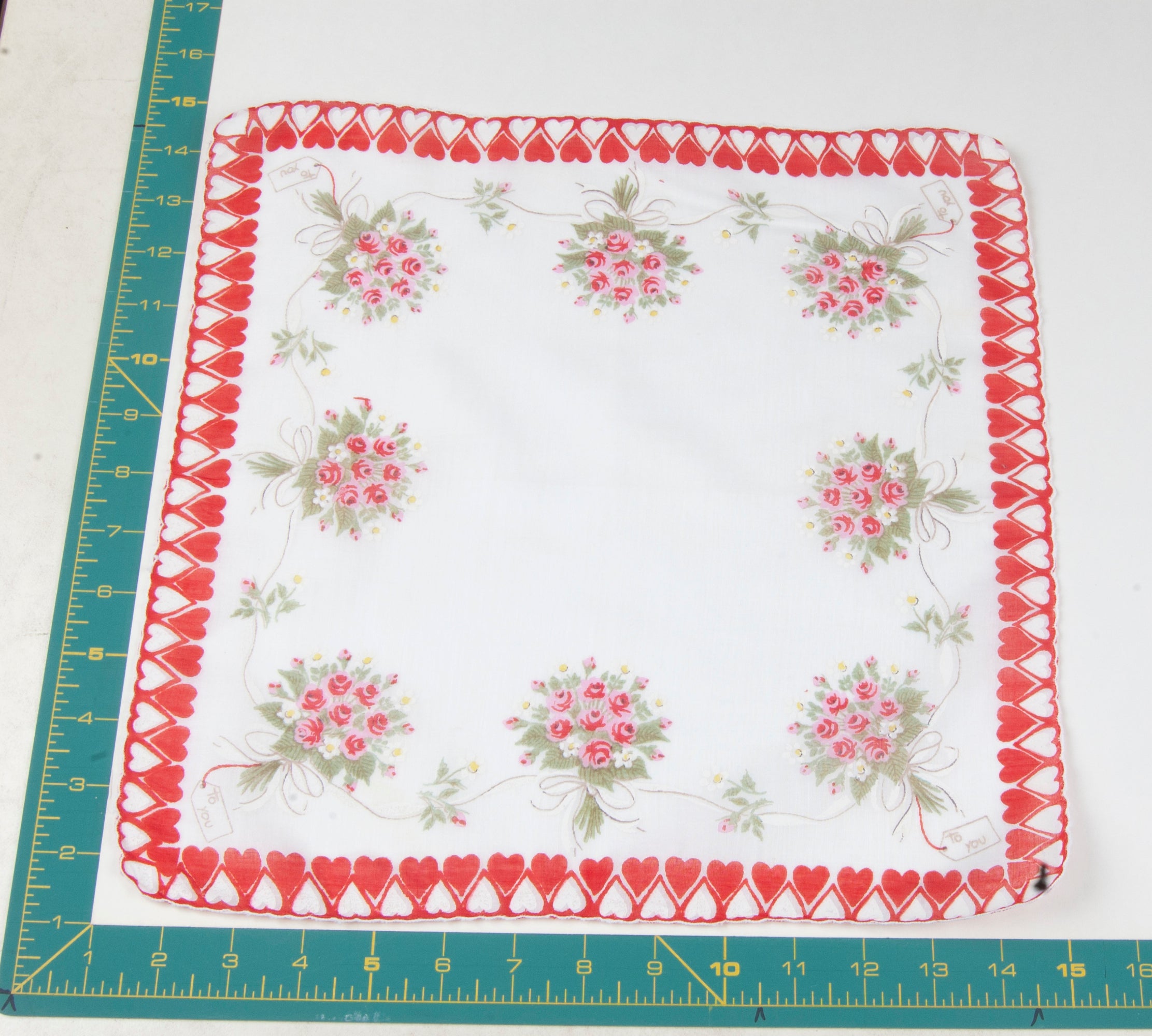 Heart/Valentines vintage handkerchief - h0091