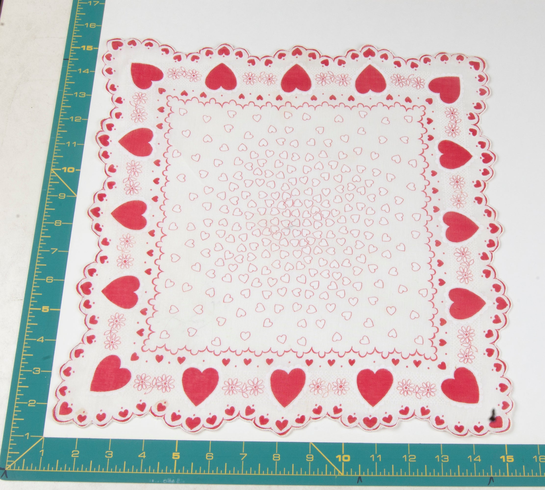 Heart/Valentines vintage handkerchief - h0092