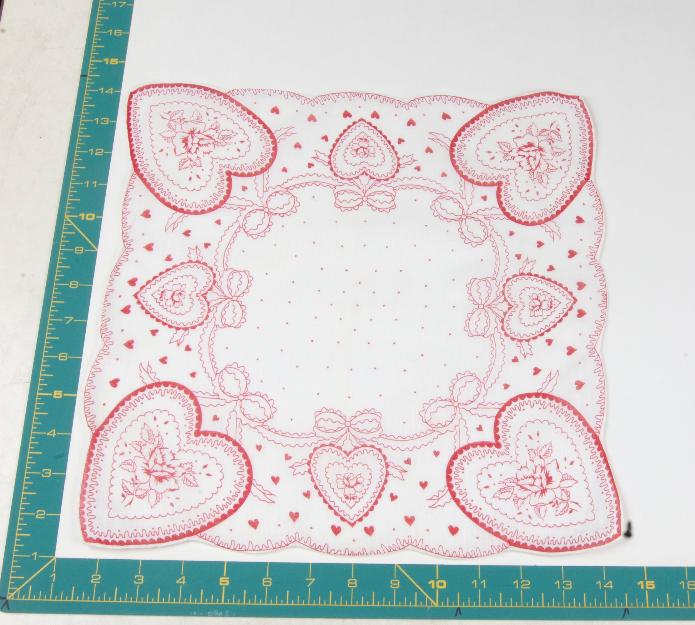 Heart/Valentines vintage handkerchief - h0093