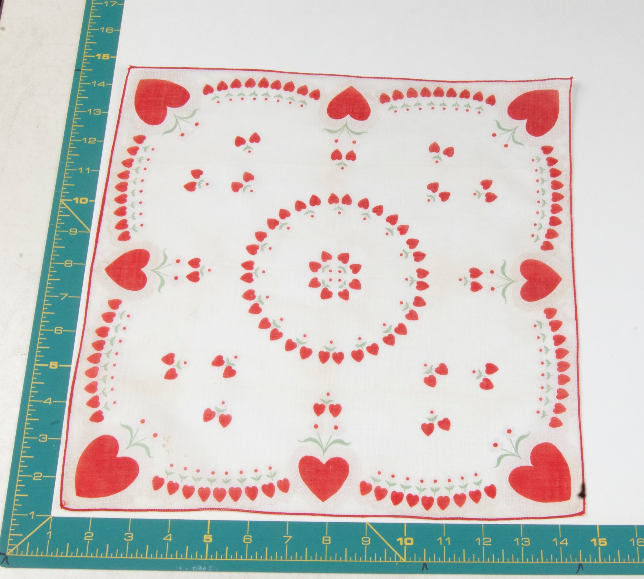 Heart/Valentines vintage handkerchief - h0096