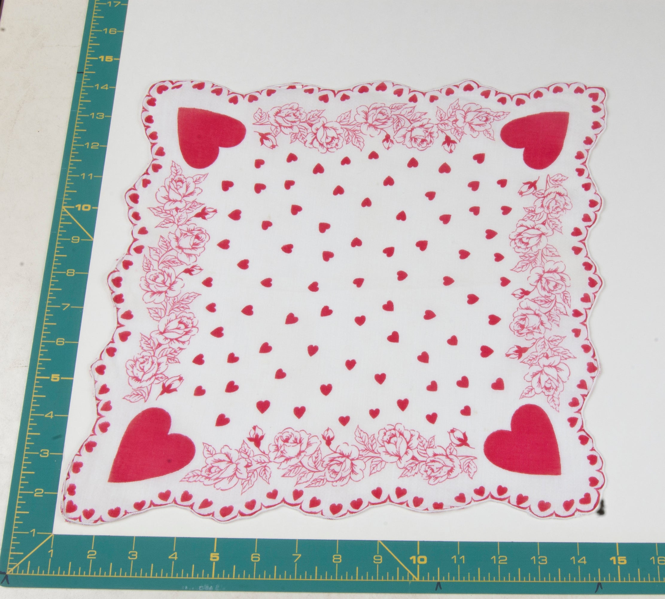 Heart/Valentines vintage handkerchief - h0099