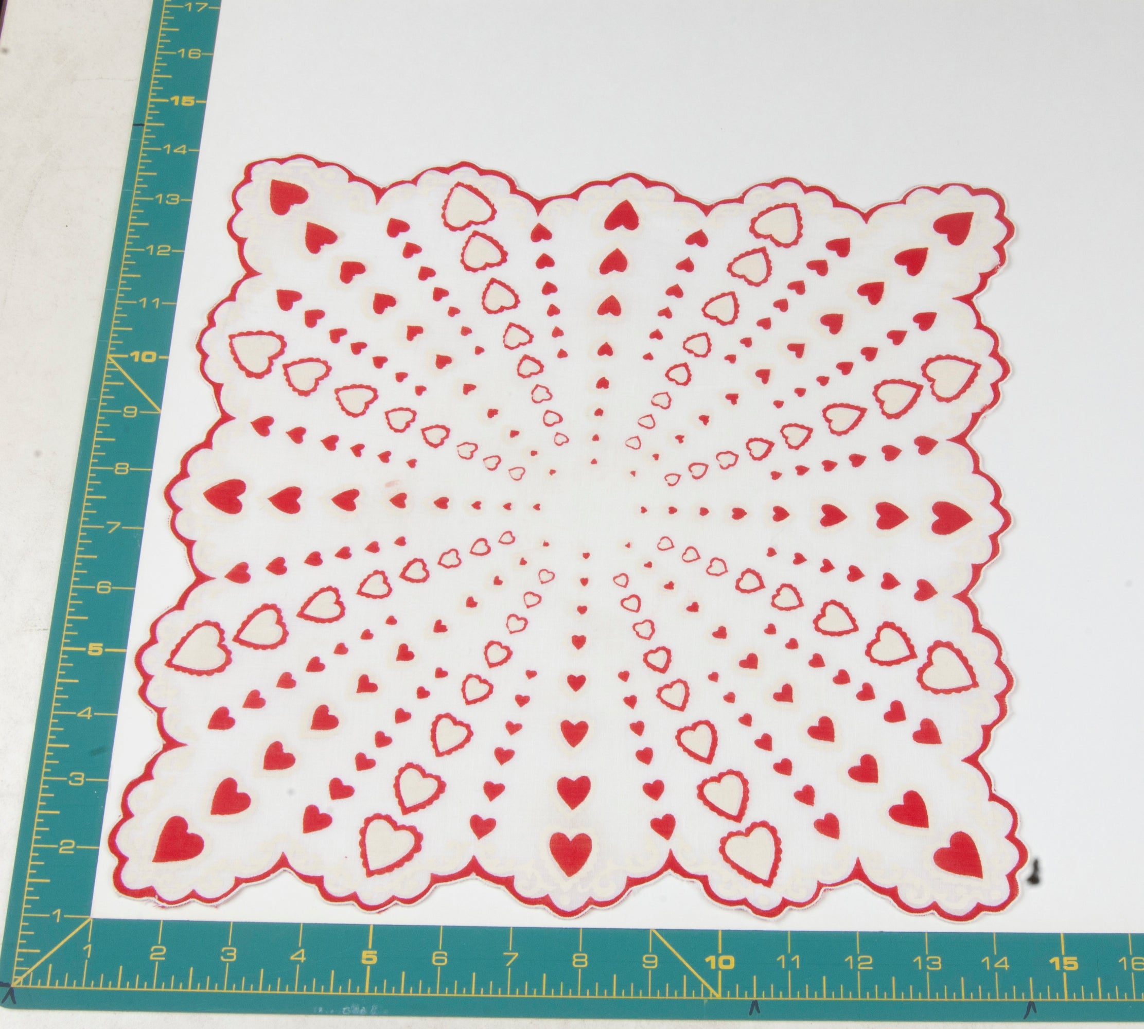 Heart/Valentines vintage handkerchief - h0100