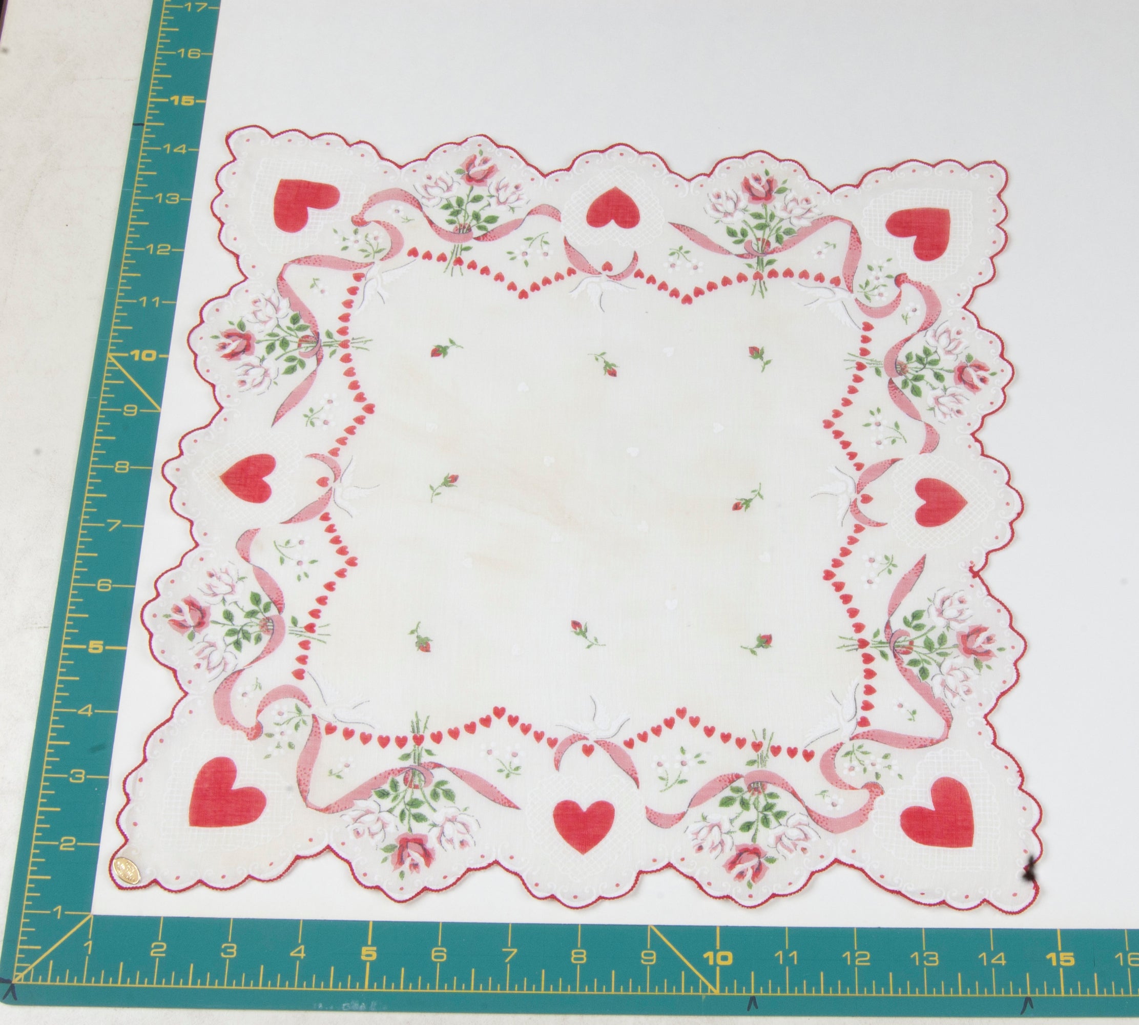 Heart/Valentines vintage handkerchief - h0107