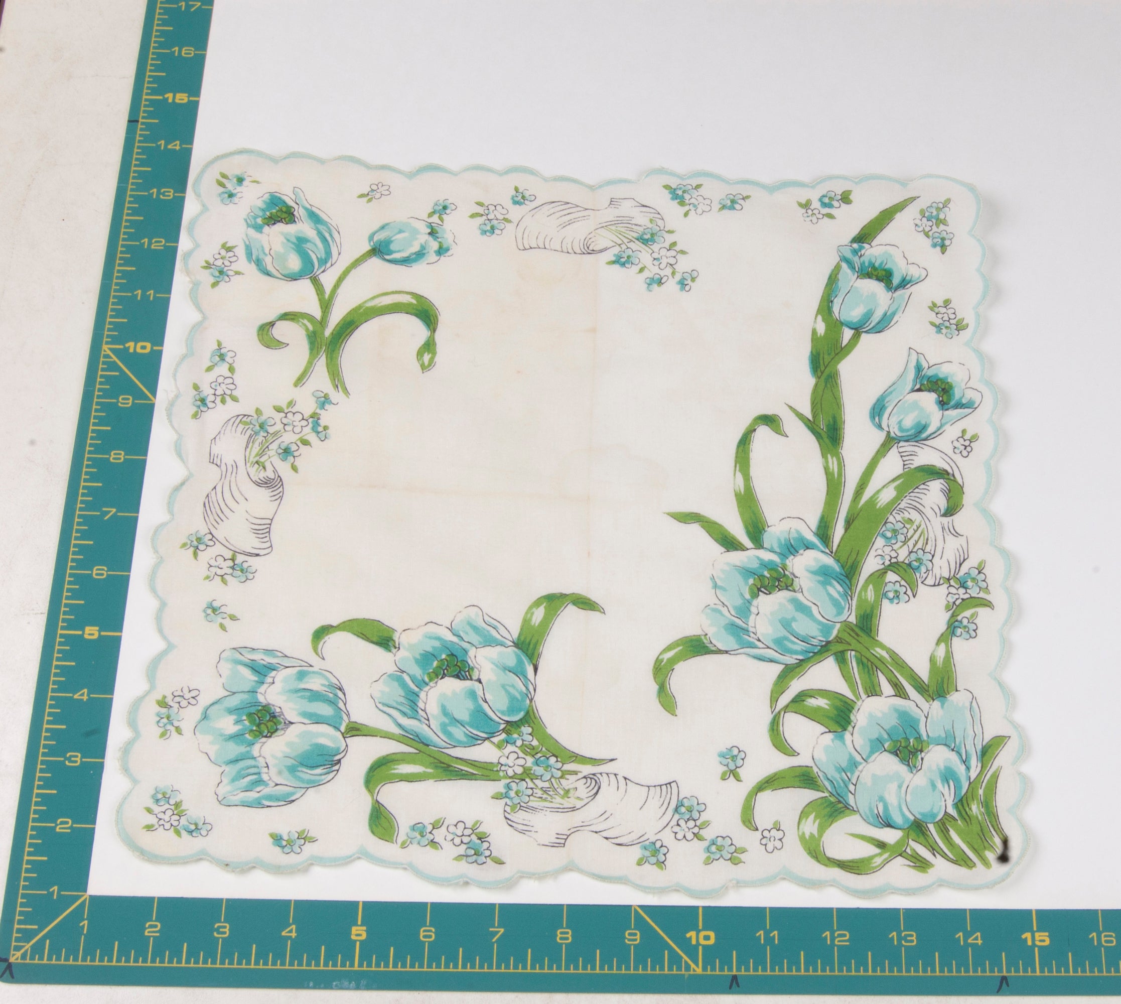 Floral vintage handkerchief - h0146