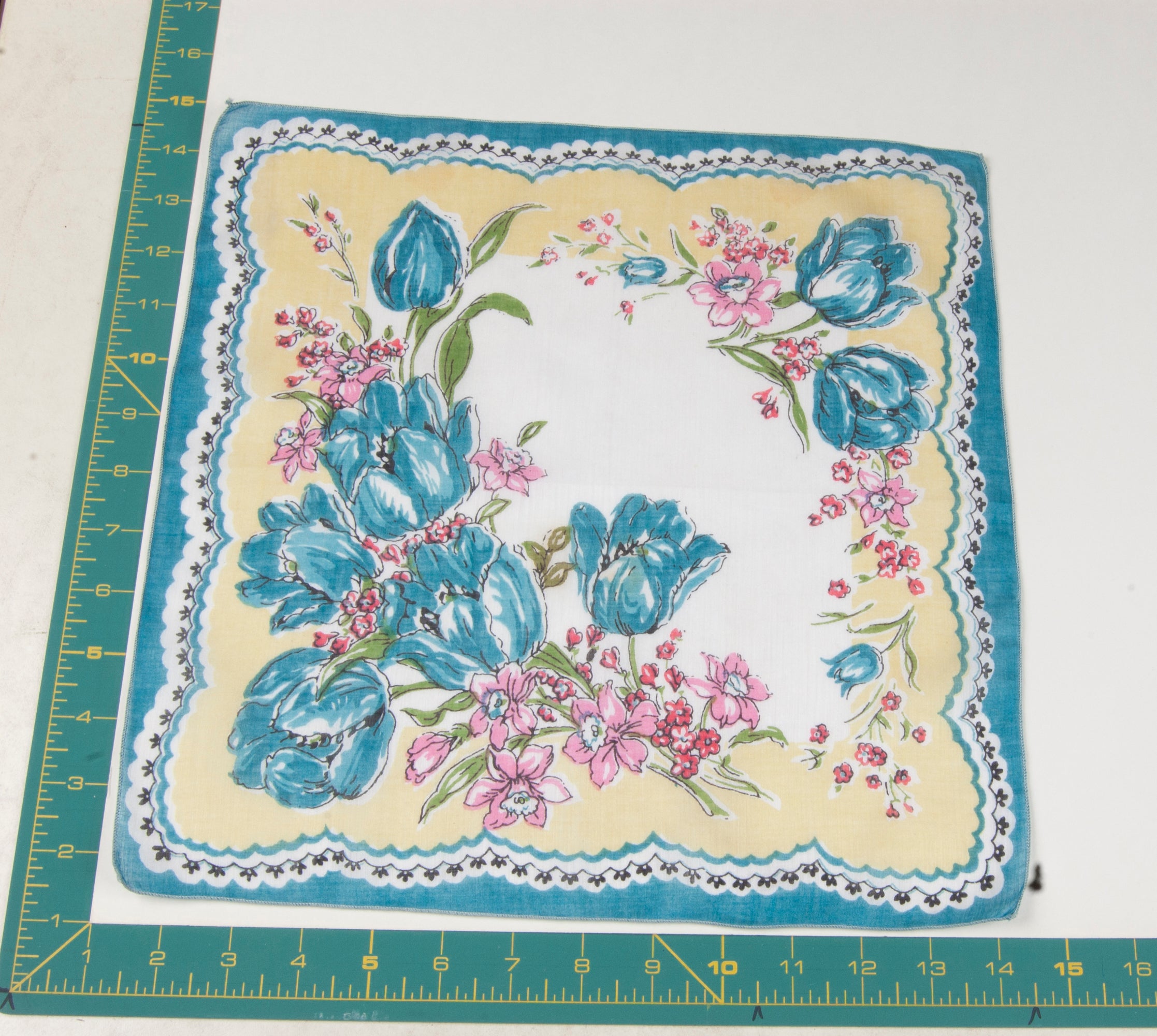 Floral vintage handkerchief - h0157