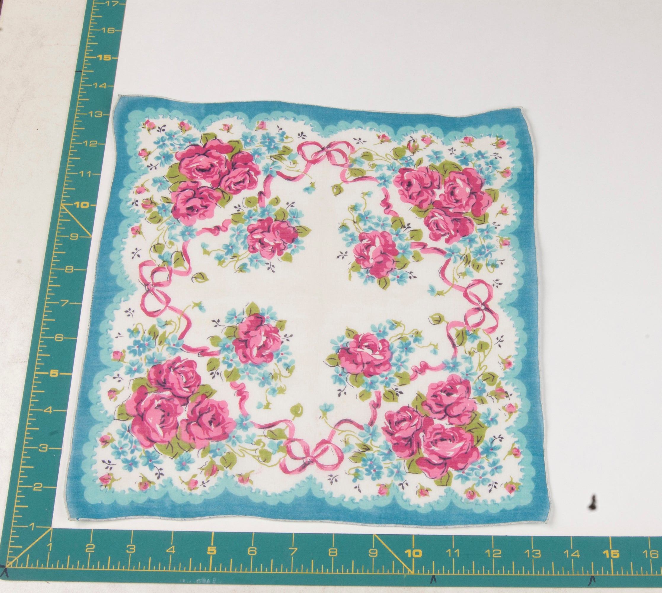 Floral vintage handkerchief - h0178