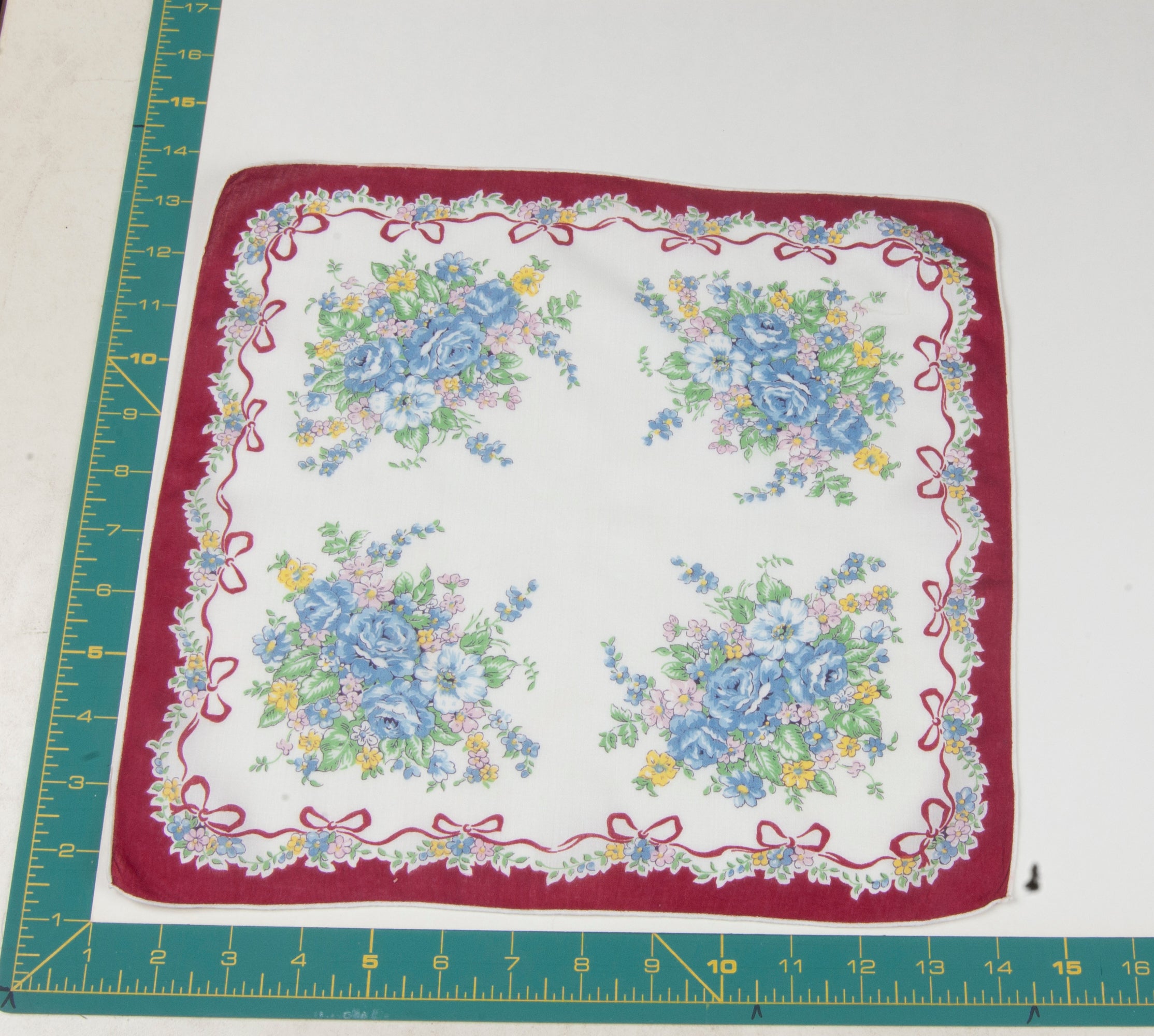 Floral vintage handkerchief - h0197