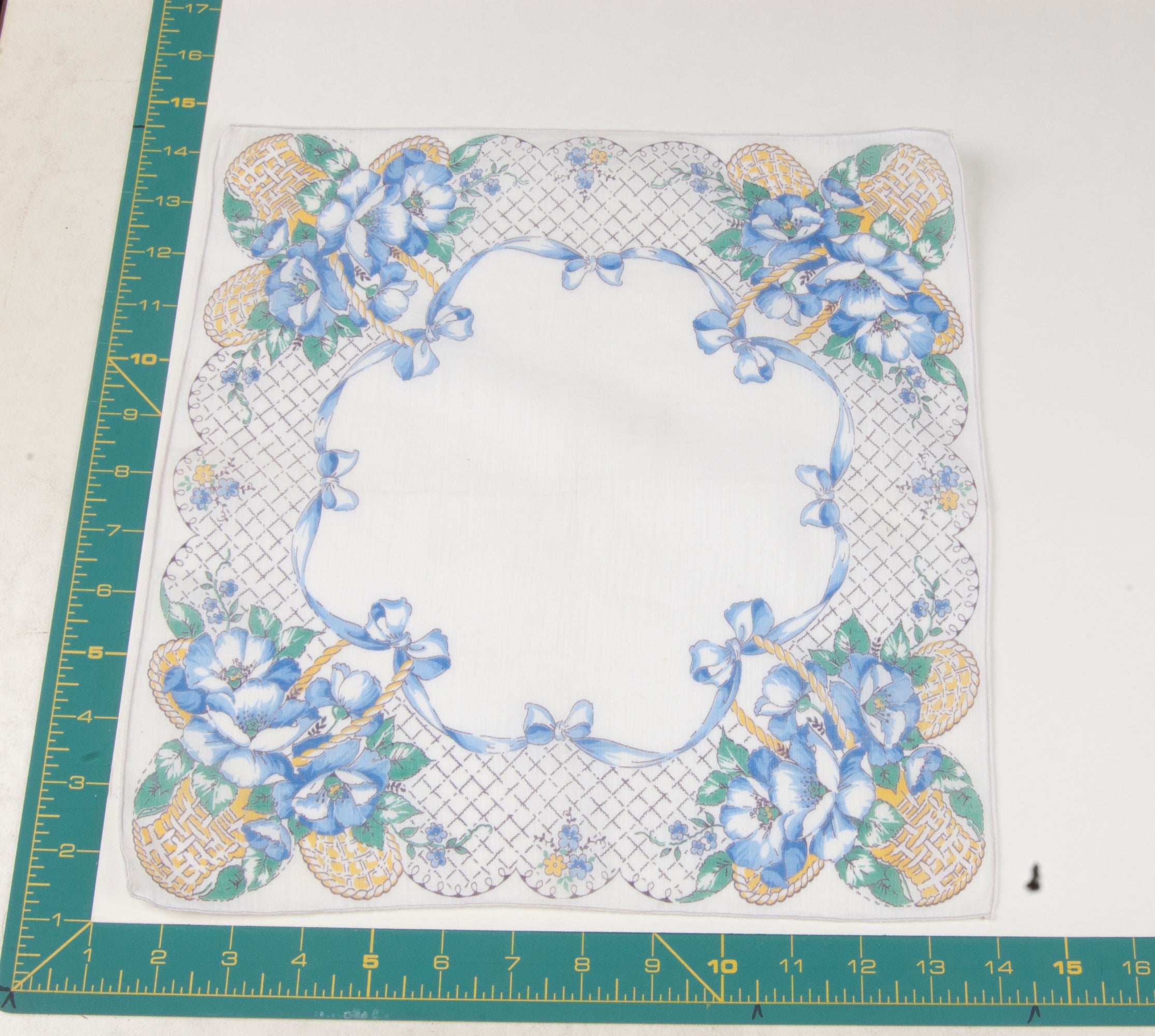 Floral vintage handkerchief - h0218