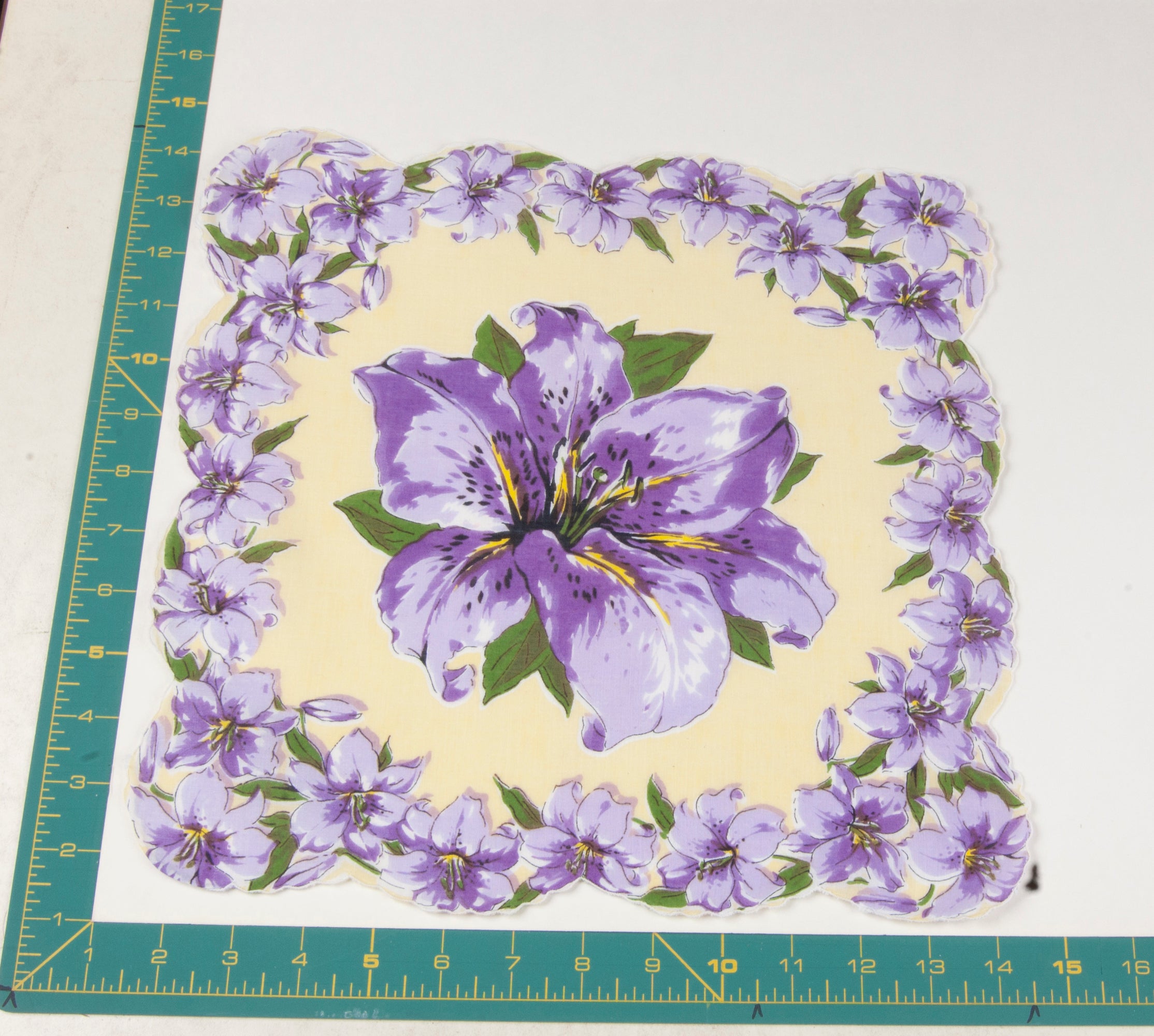 Floral vintage handkerchief - h0229