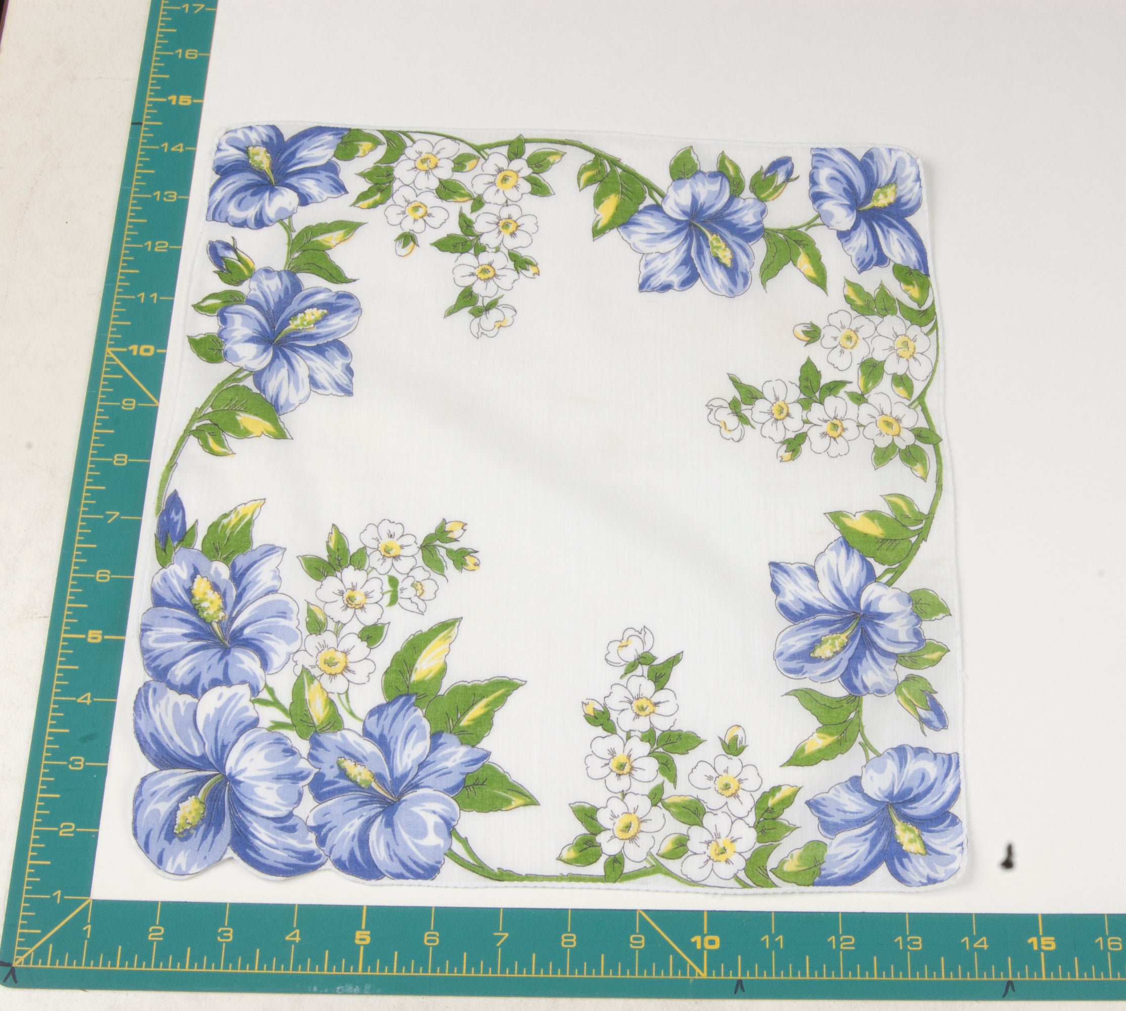 Floral vintage handkerchief - h0239
