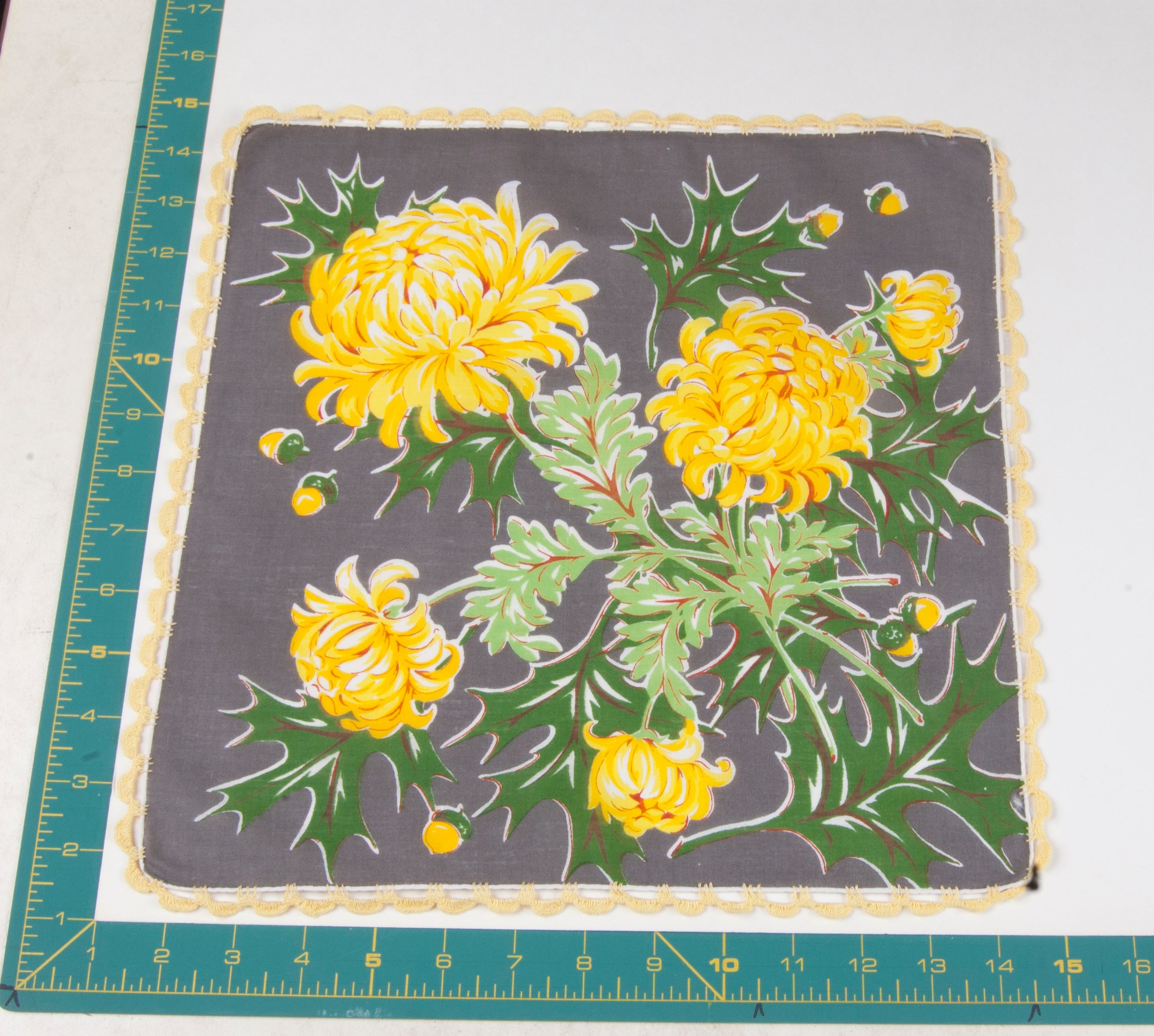 Floral vintage handkerchief - h0252
