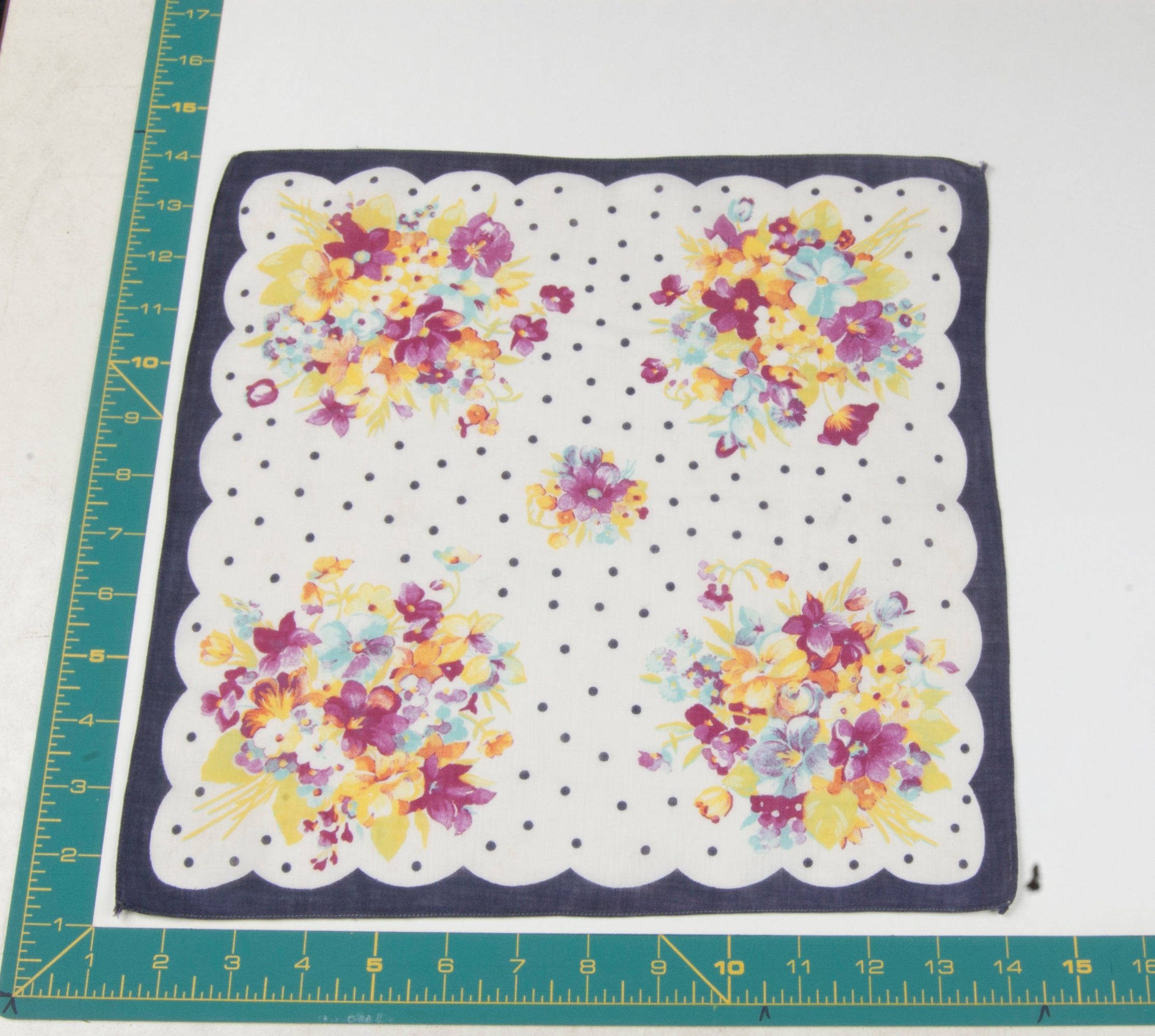 Floral vintage handkerchief - h0260