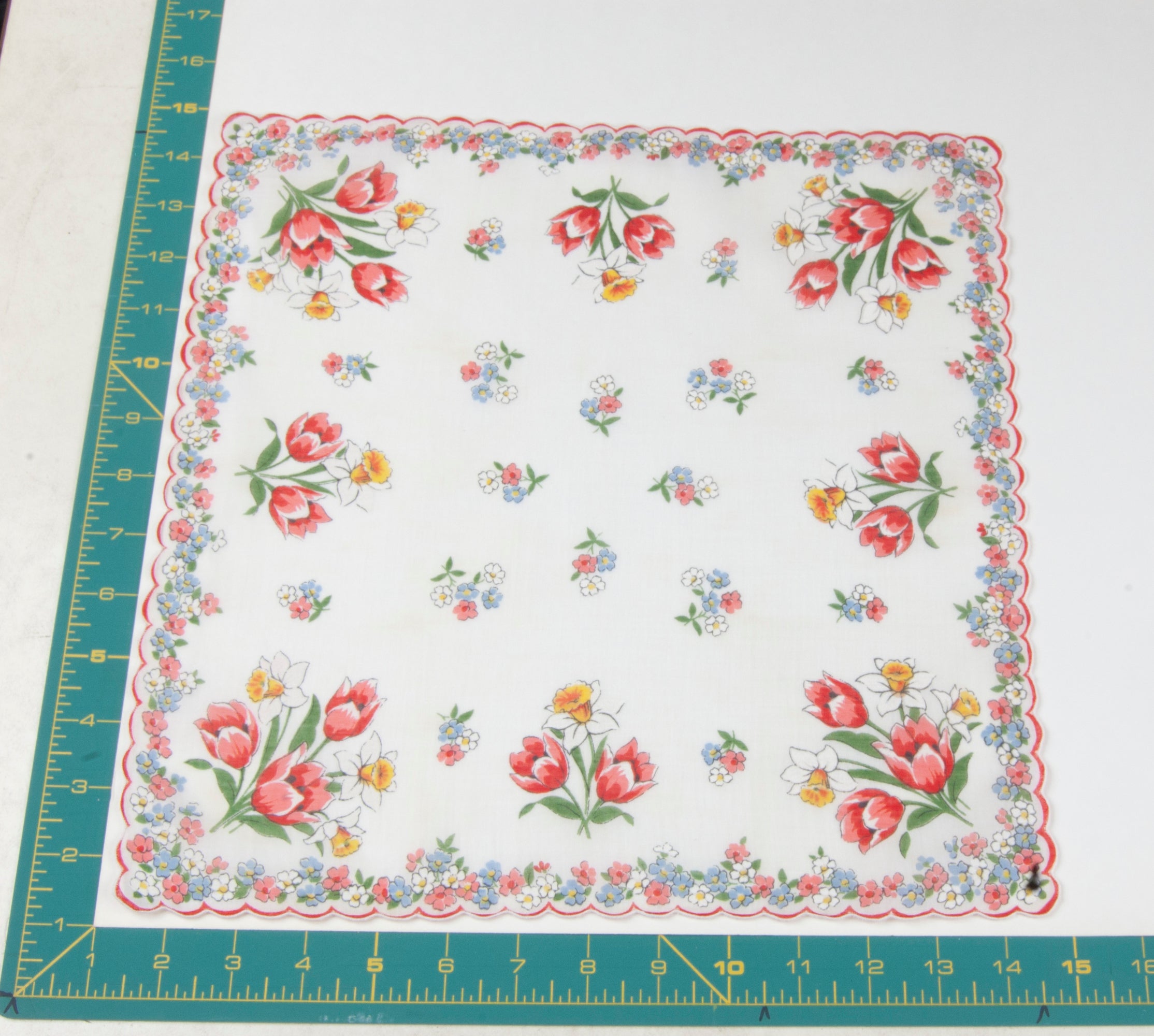 Floral vintage handkerchief - h0280