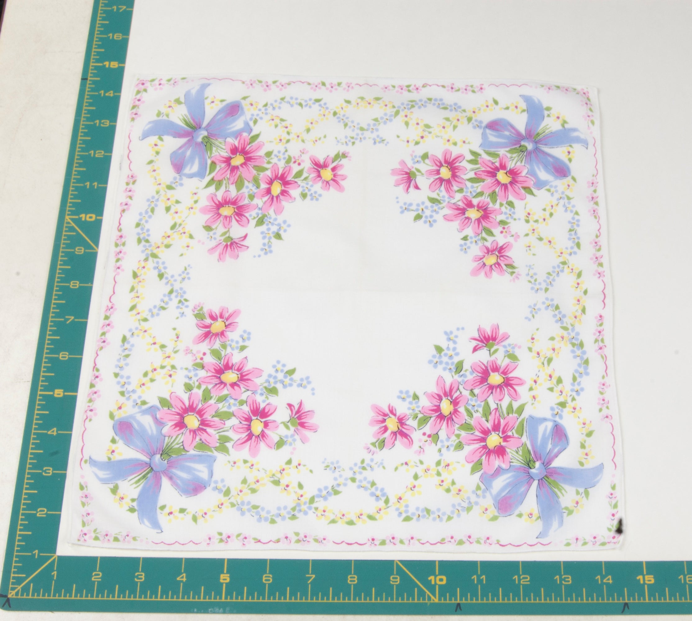 Floral vintage handkerchief - h0284