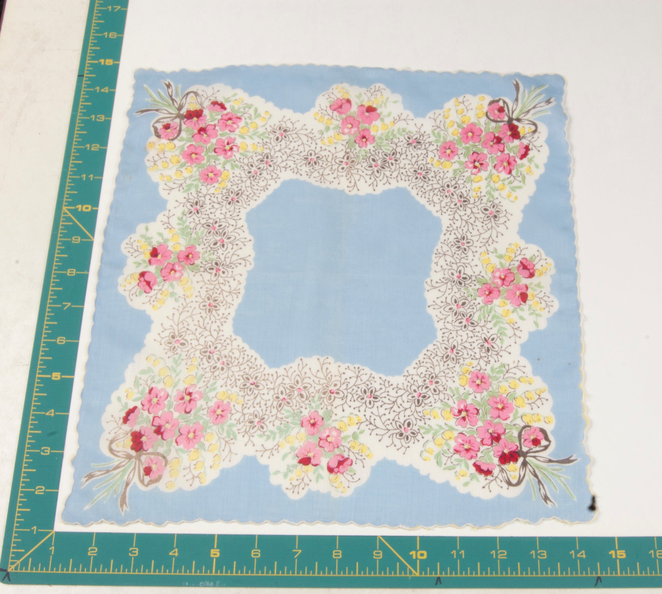 Floral vintage handkerchief - h0287