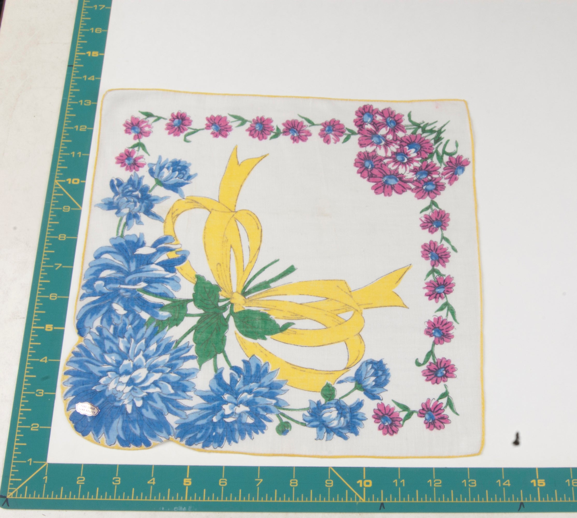 Floral vintage handkerchief - h0306