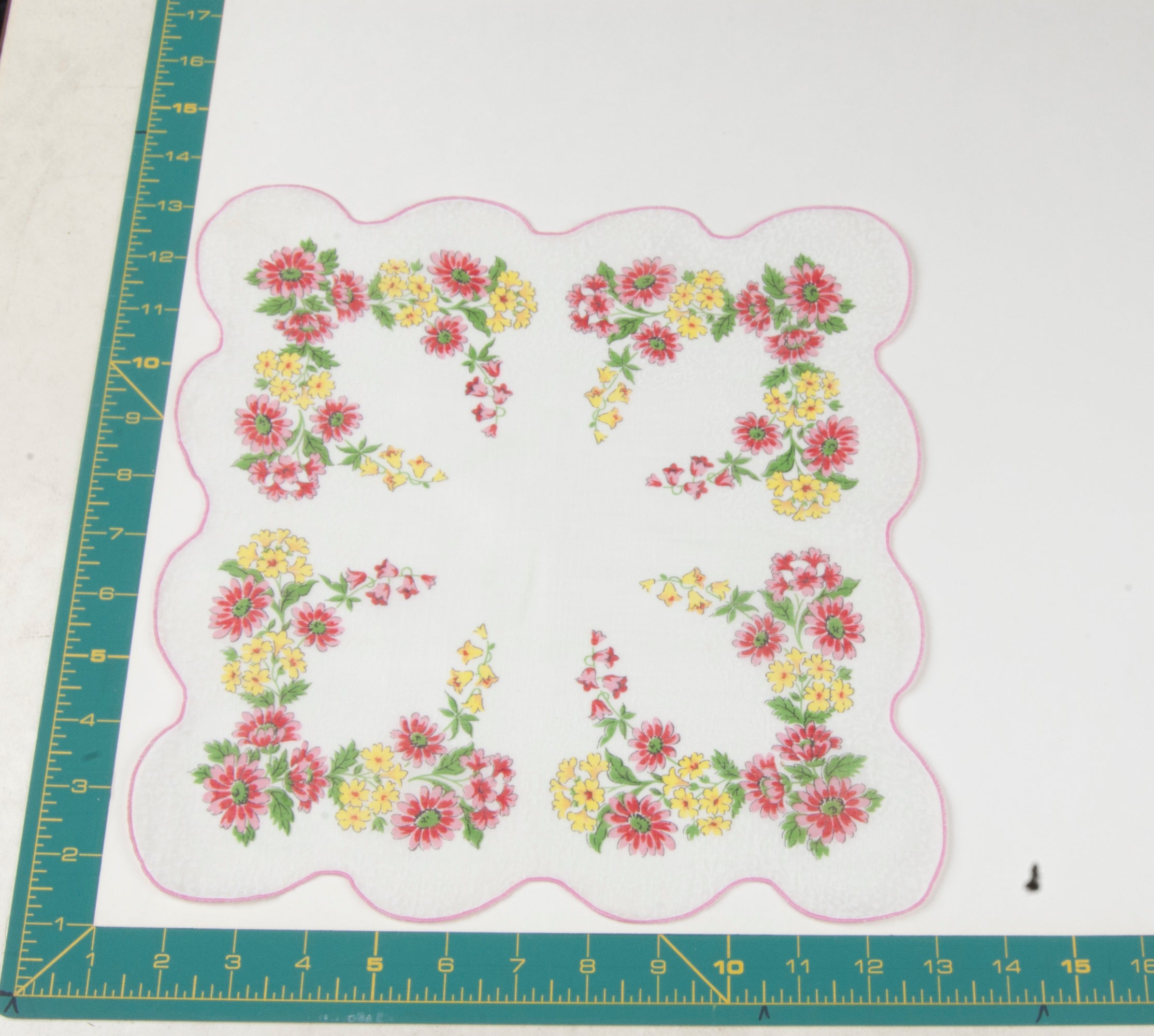 Floral vintage handkerchief - h0311