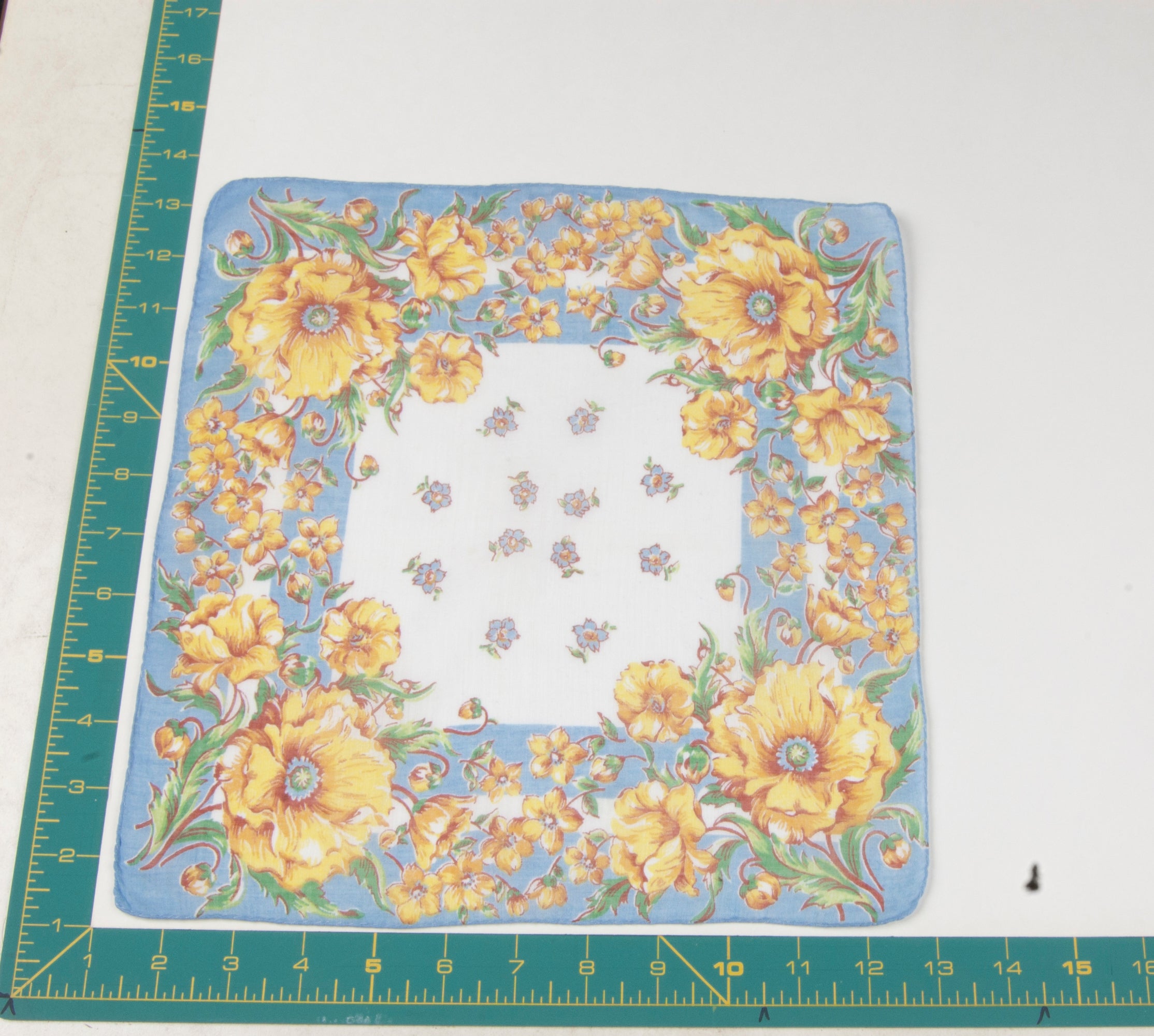 Floral vintage handkerchief - h0315