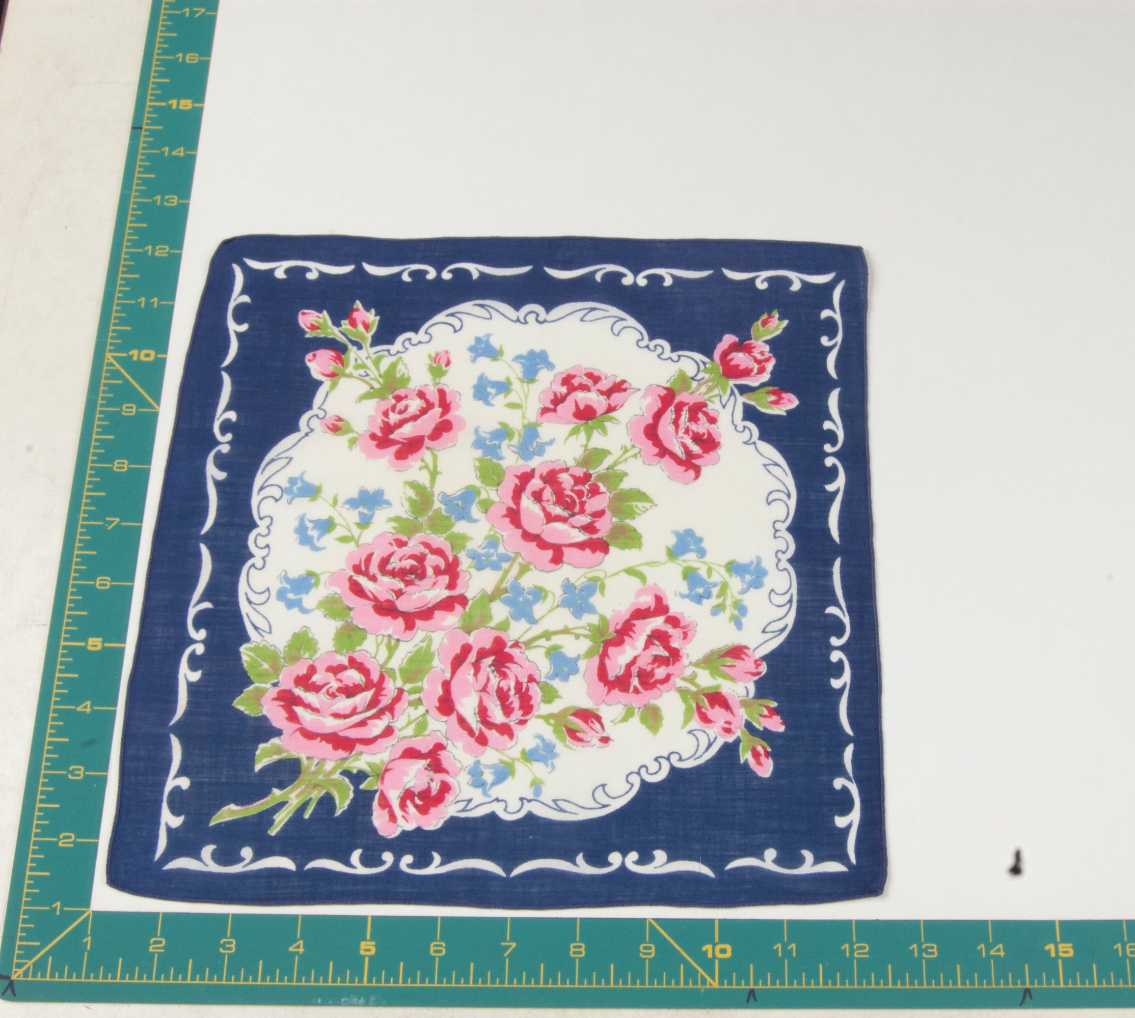 Floral vintage handkerchief - h0324