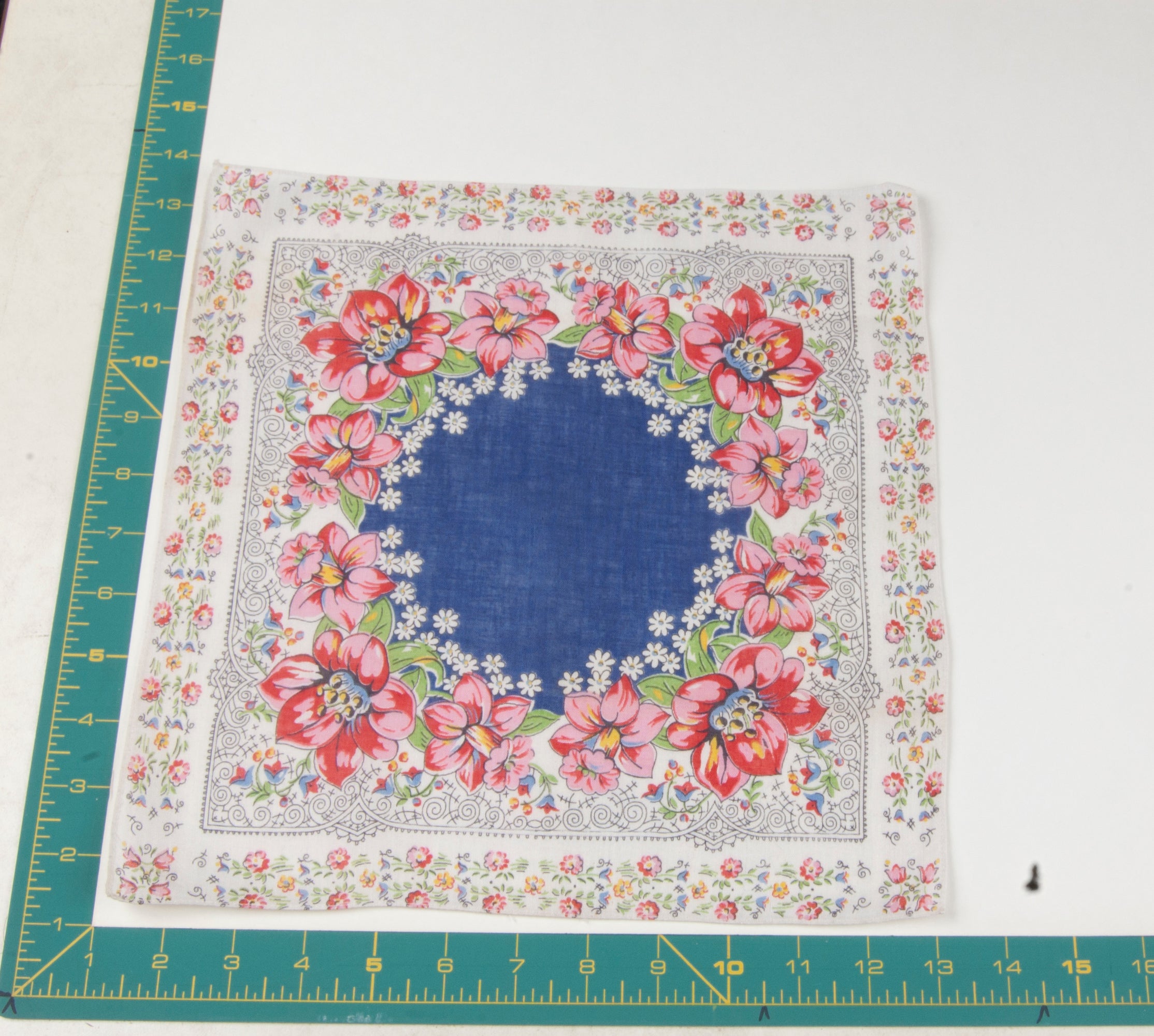 Floral vintage handkerchief - h0328