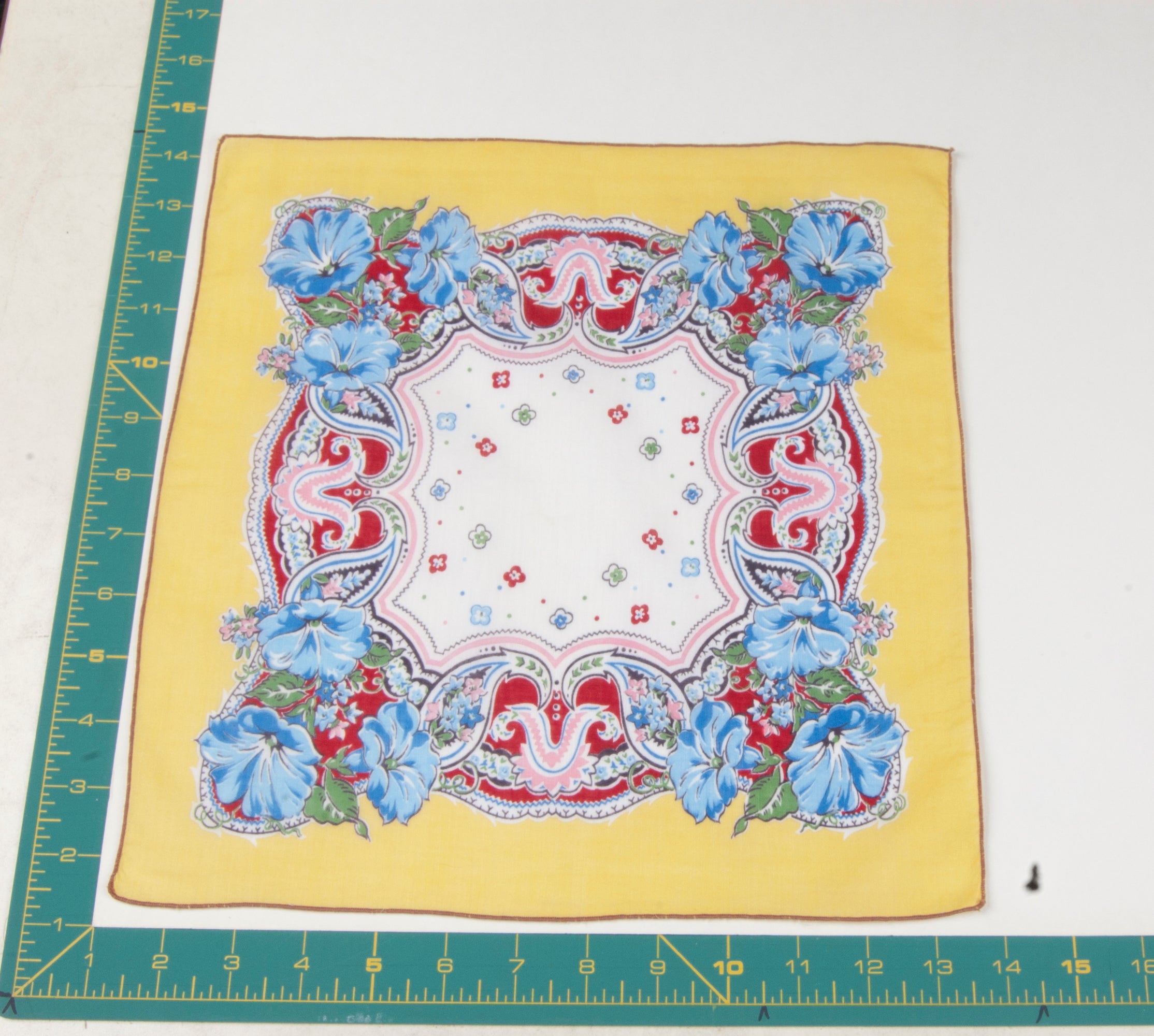 Floral vintage handkerchief - h0335