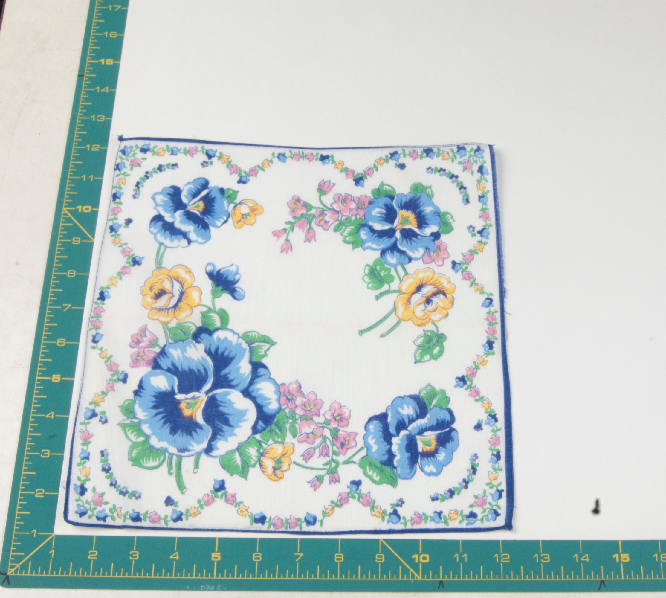 Floral vintage handkerchief - h0346