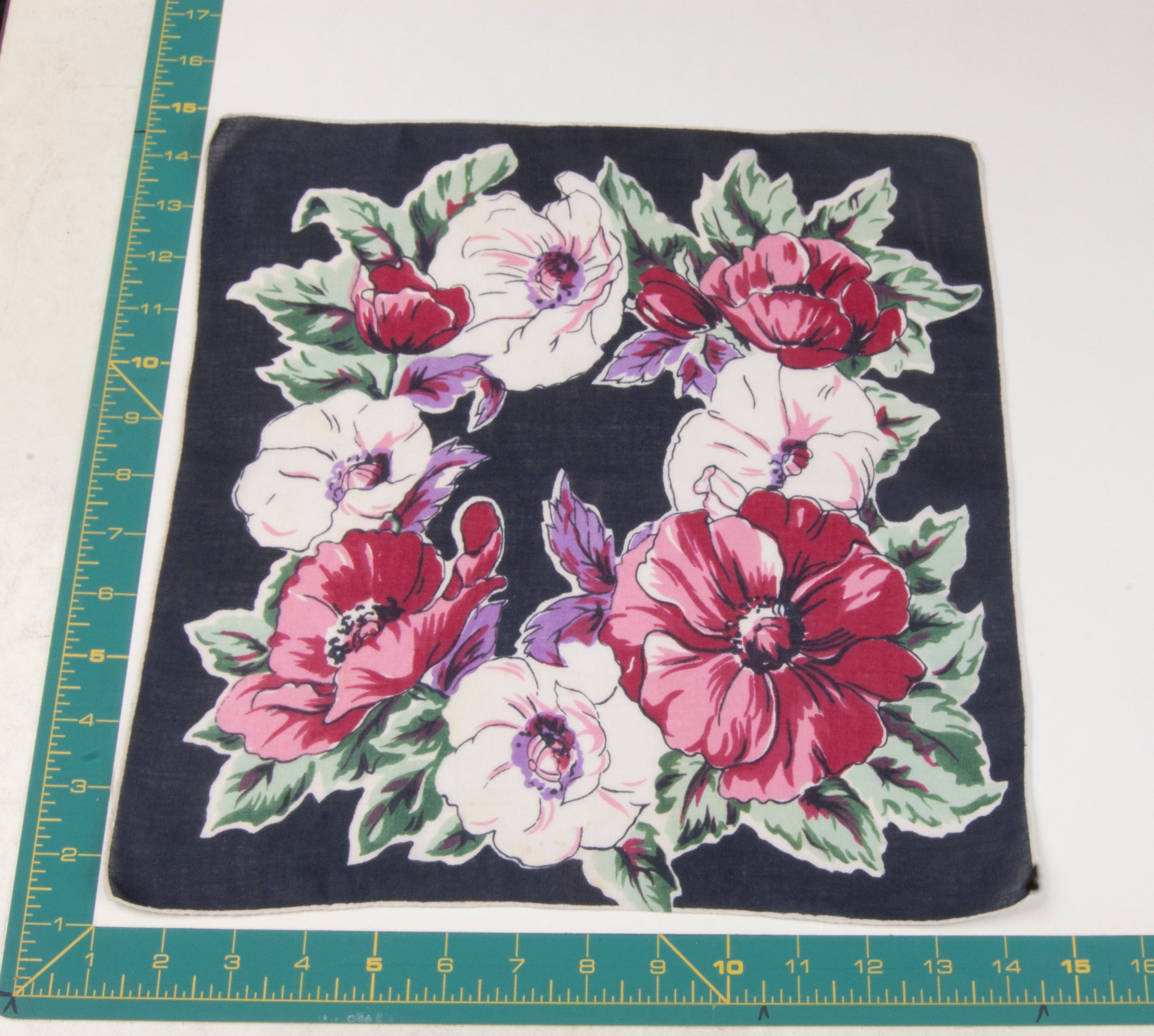 Floral vintage handkerchief - h0350