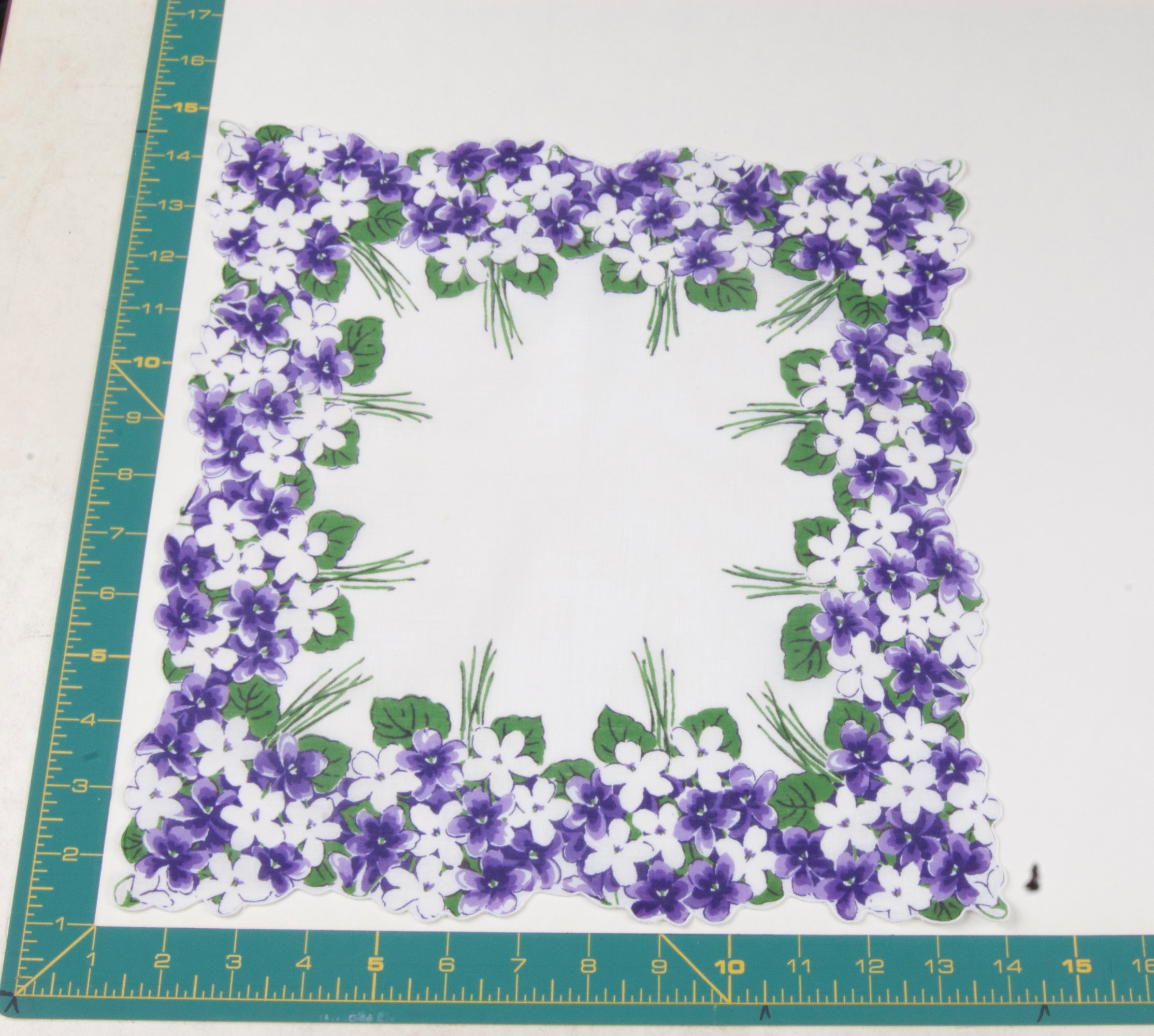 Floral vintage handkerchief - h0353
