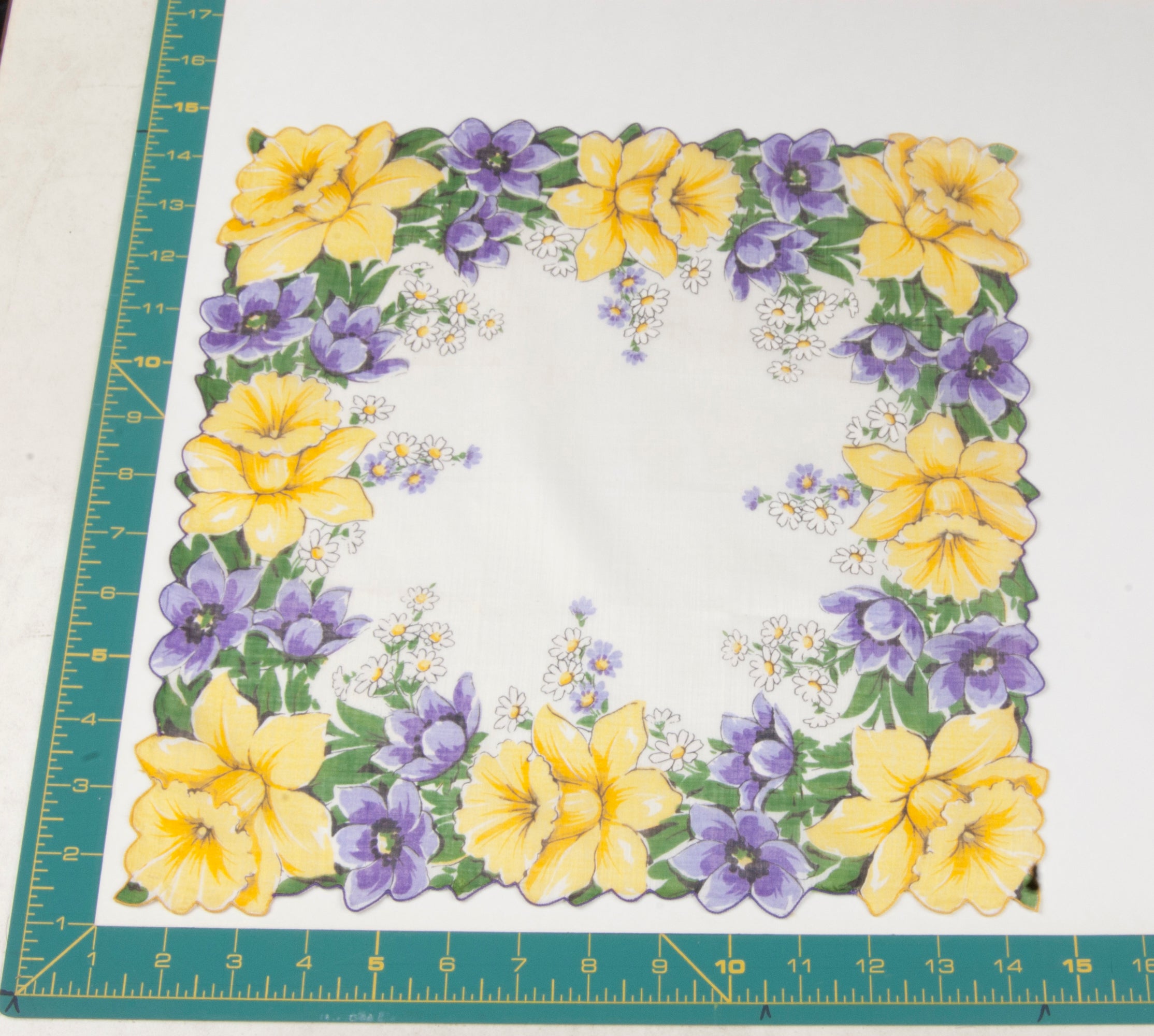 Floral vintage handkerchief - h0362