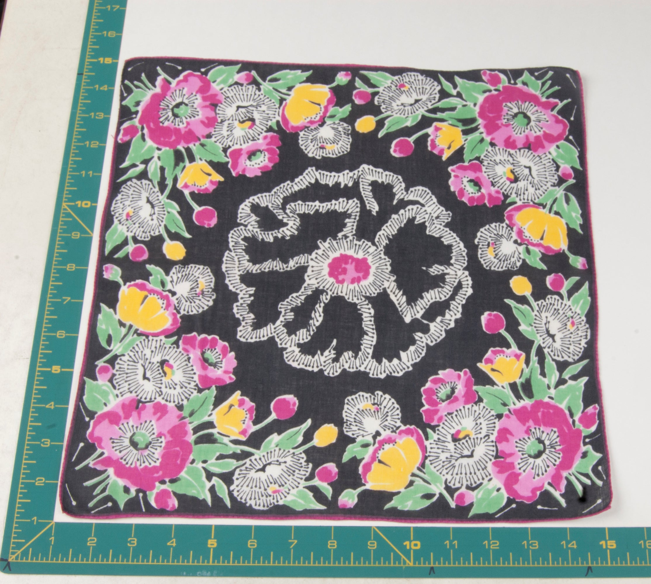 Floral vintage handkerchief - h0367