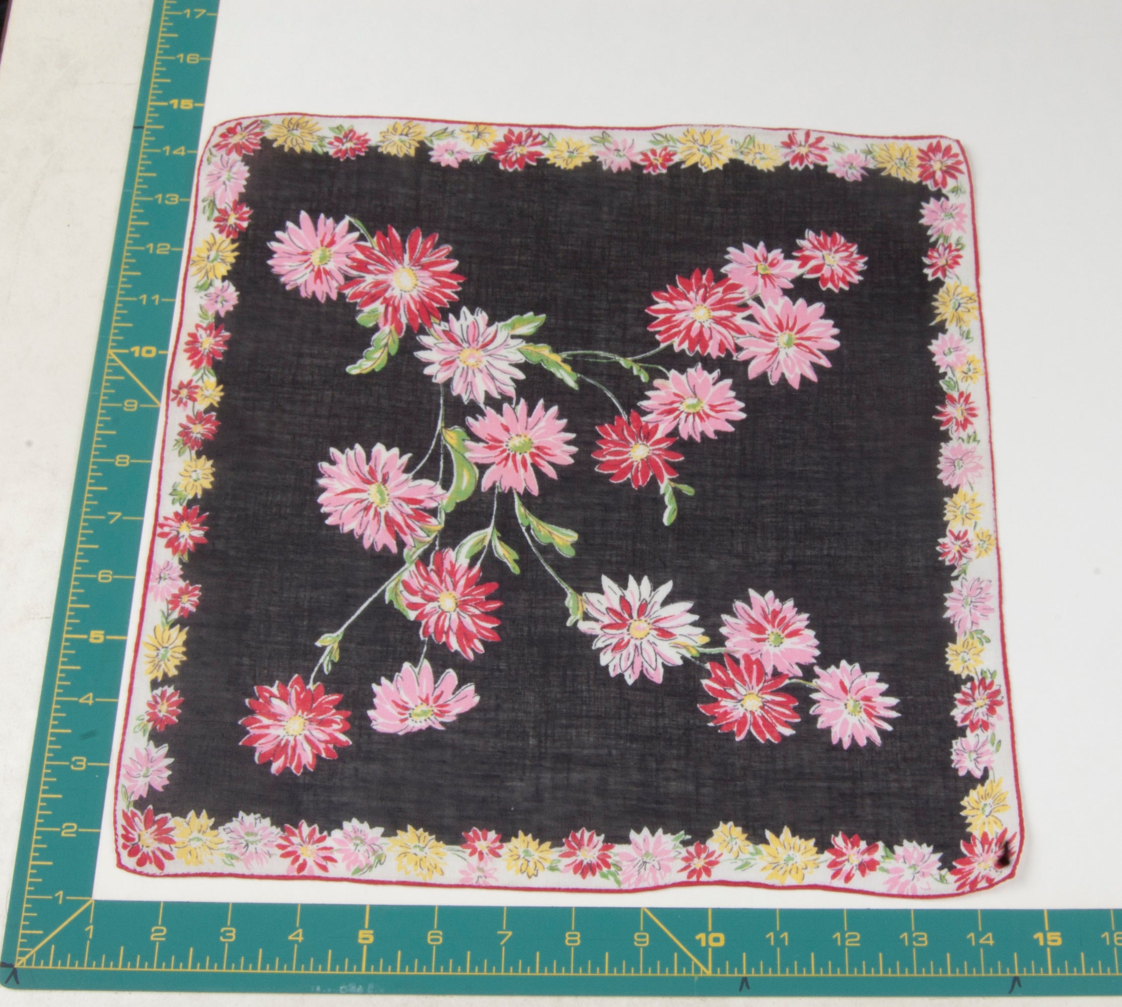 Floral vintage handkerchief - h0368