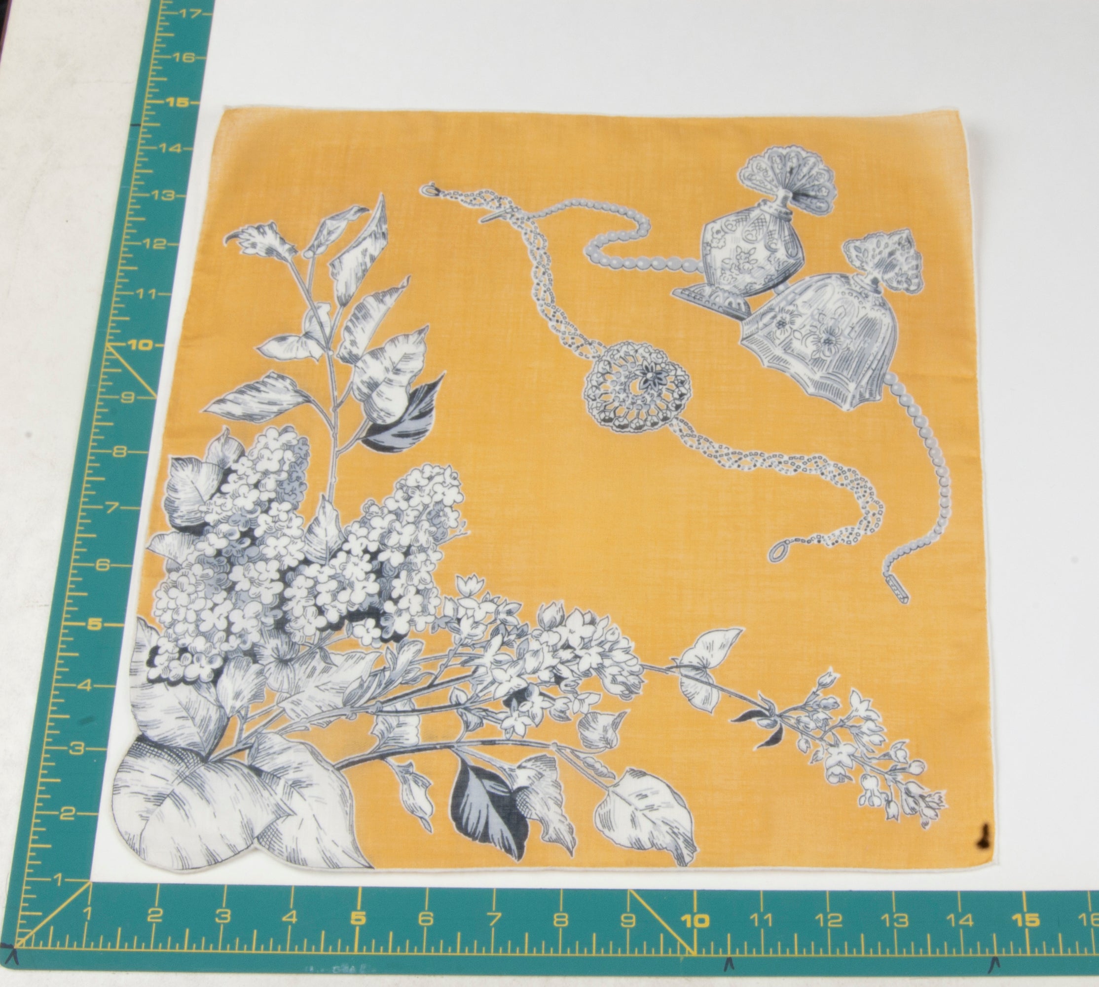 Floral vintage handkerchief - h0370