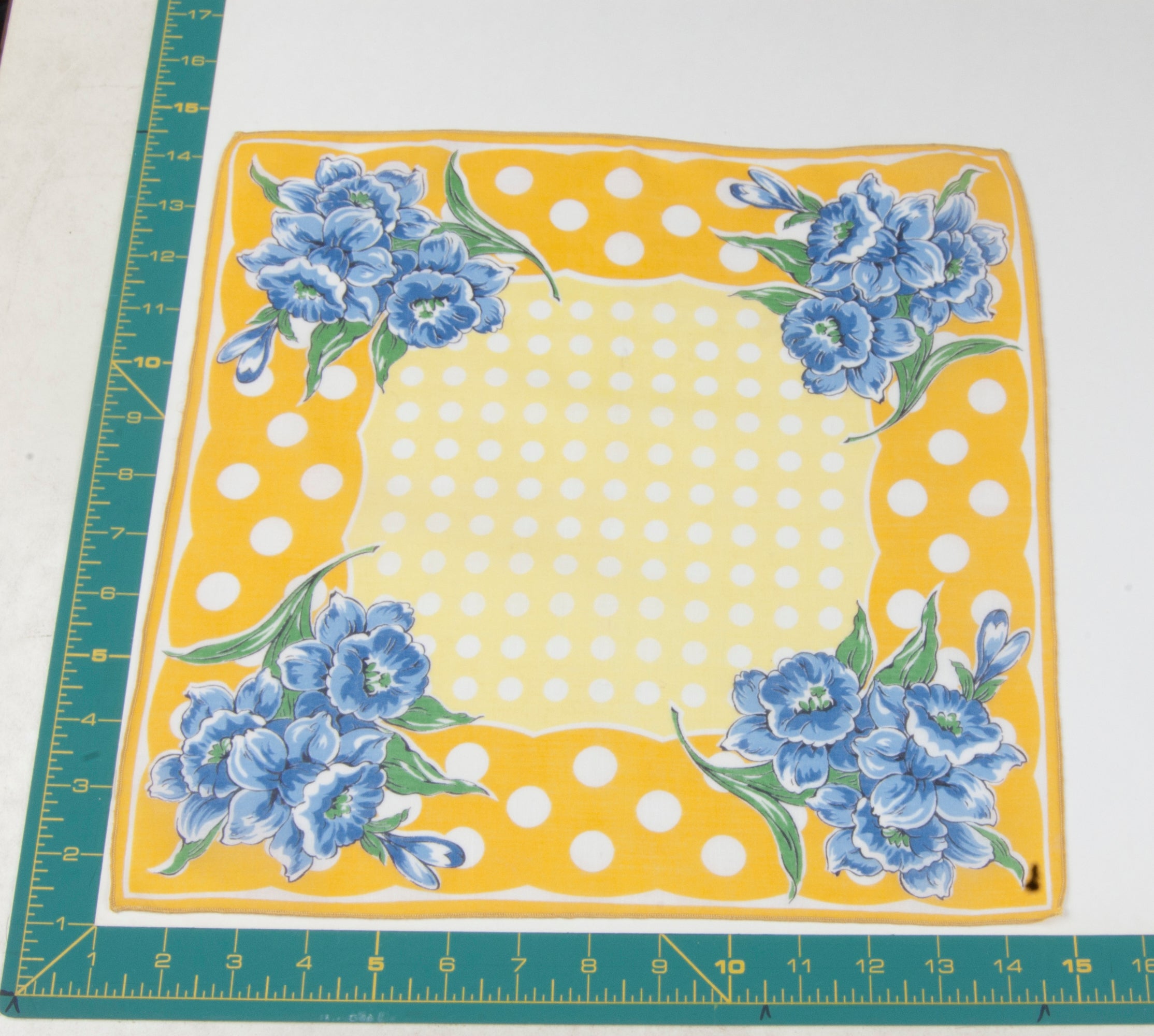 Floral vintage handkerchief - h0371