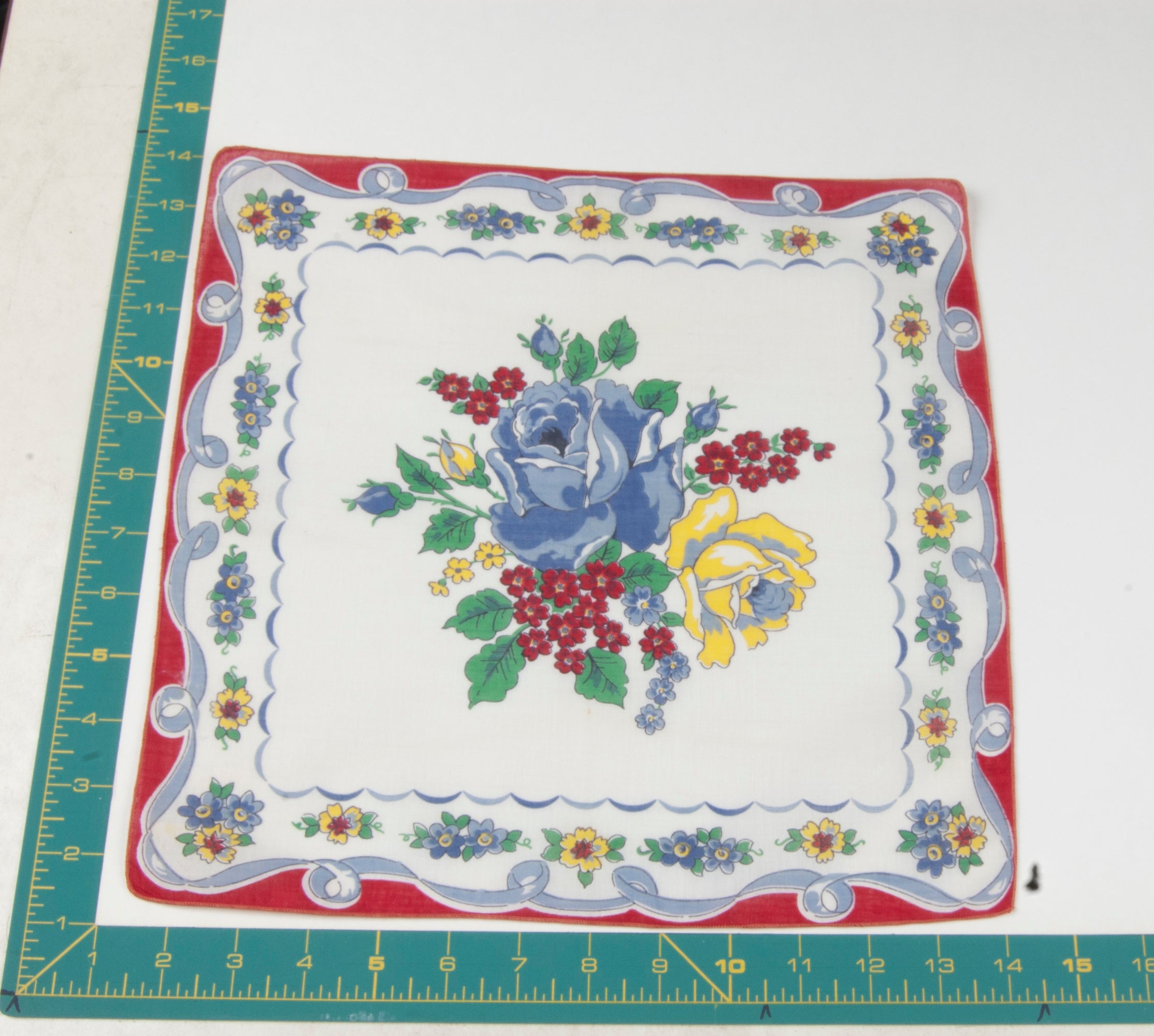 Floral vintage handkerchief - h0382