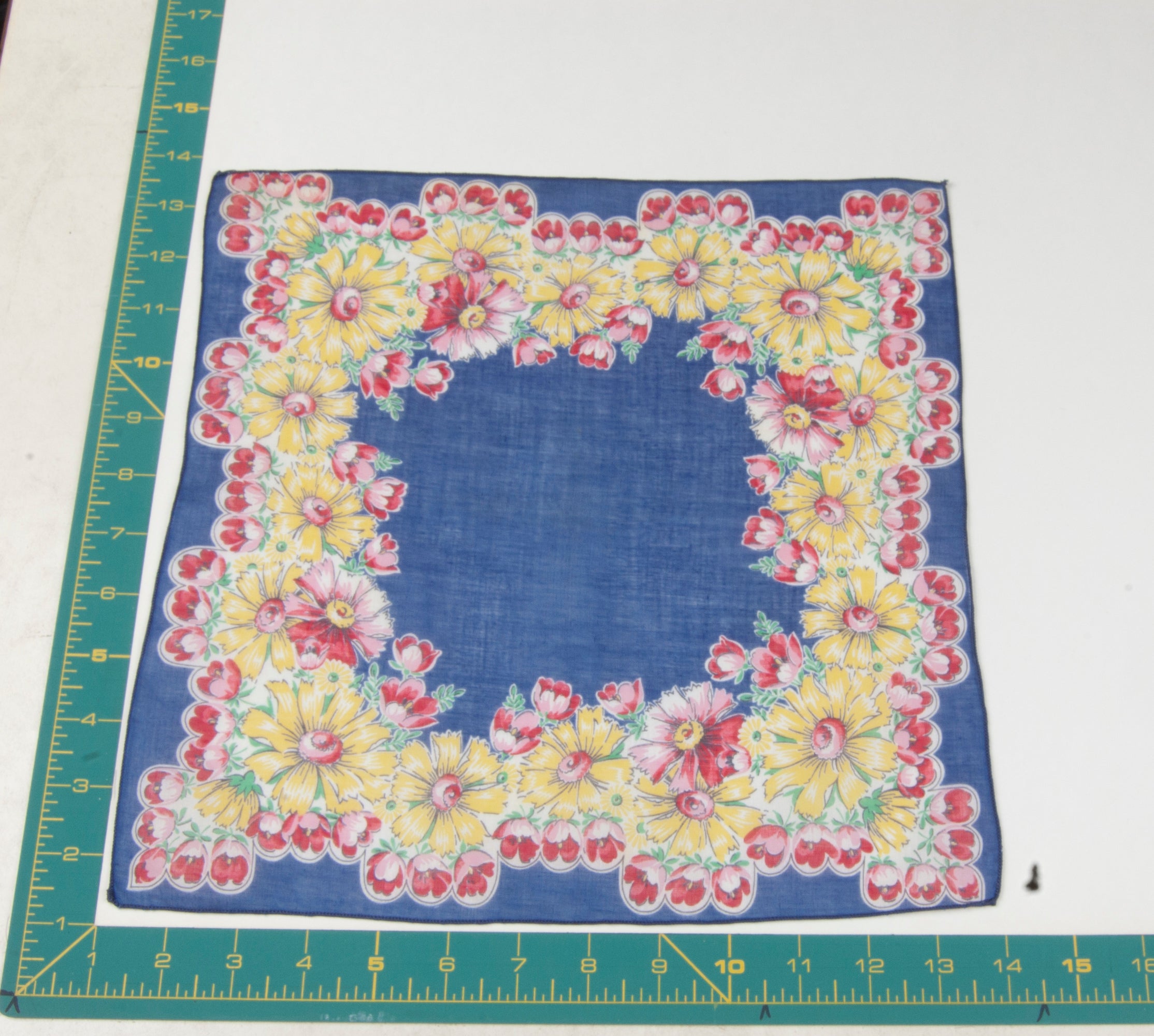 Floral vintage handkerchief - h0383