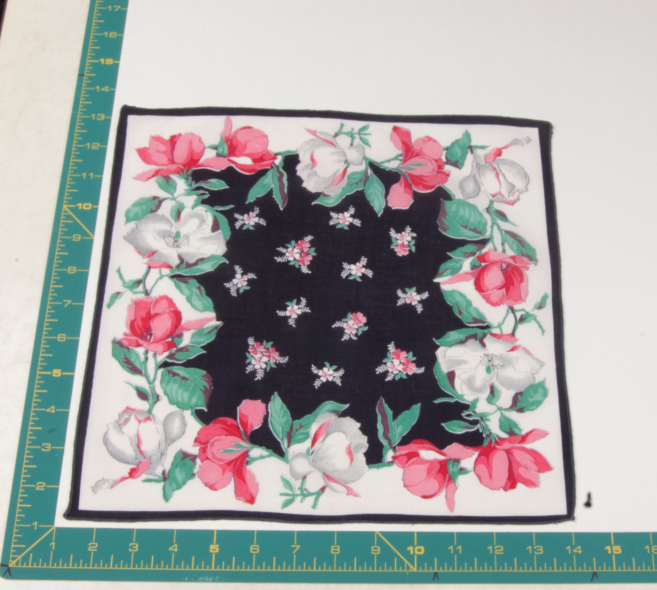 Floral vintage handkerchief - h0391