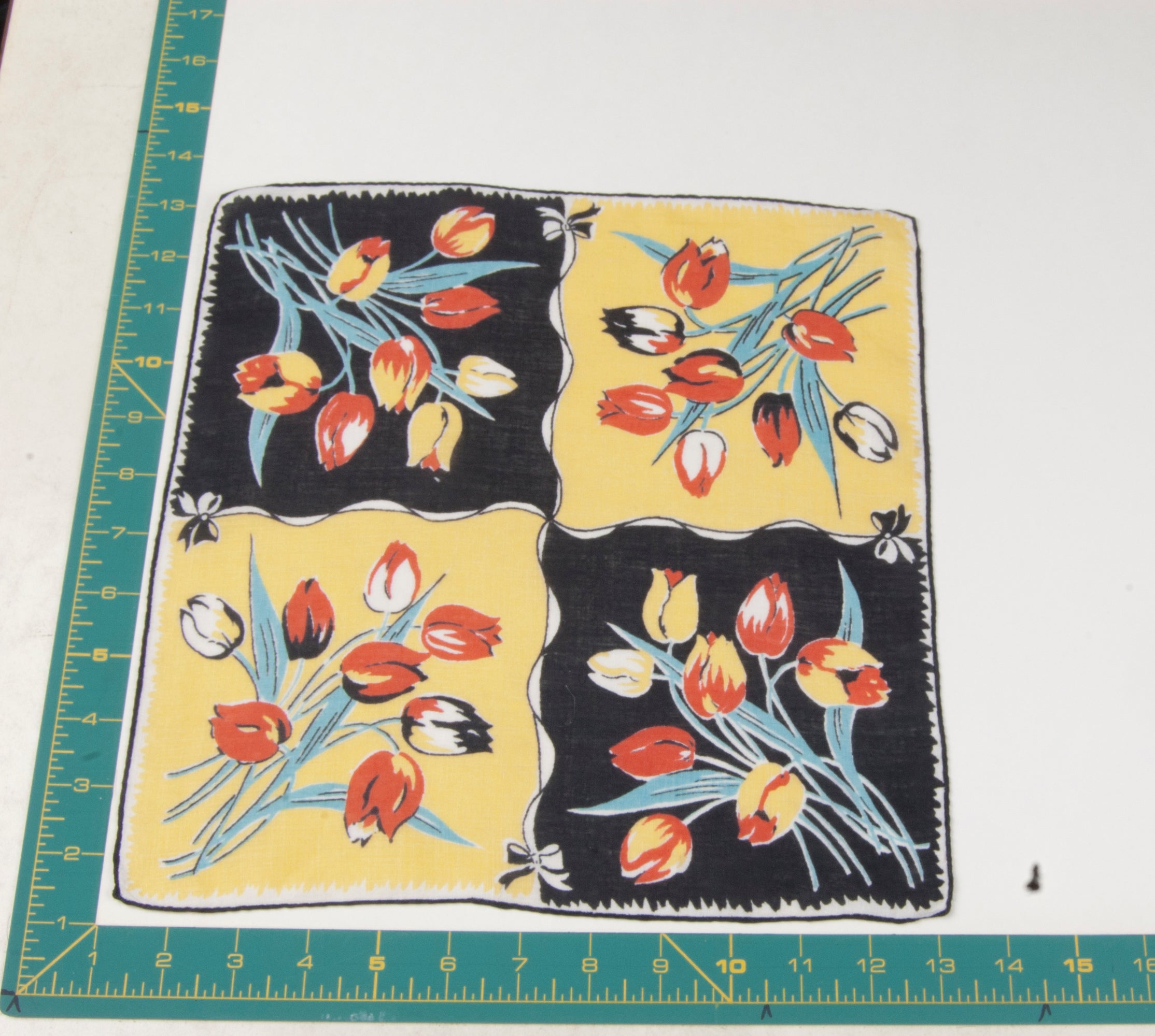 Floral vintage handkerchief - h0392