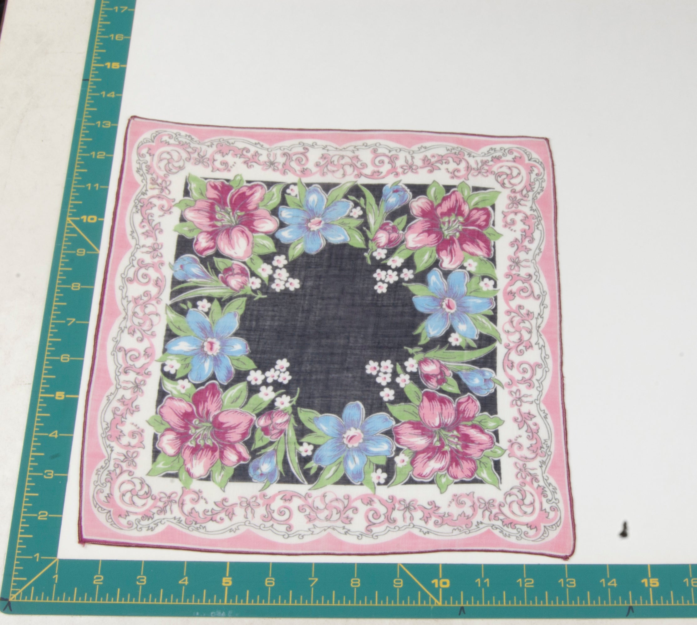 Floral vintage handkerchief - h0396