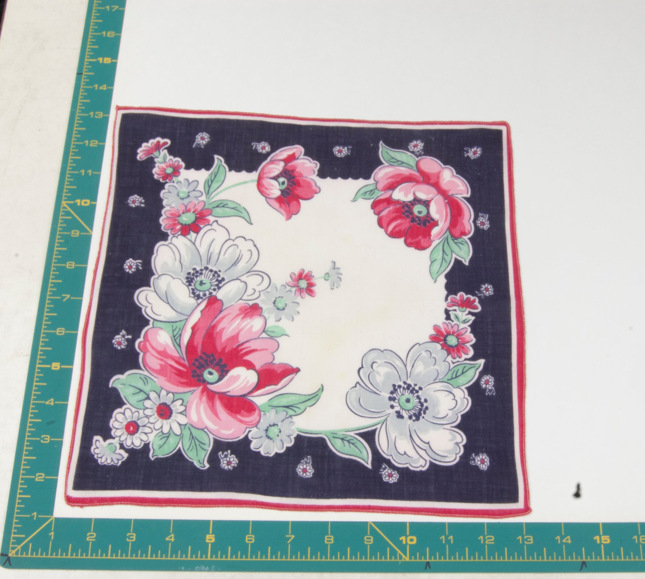 Floral vintage handkerchief - h0397