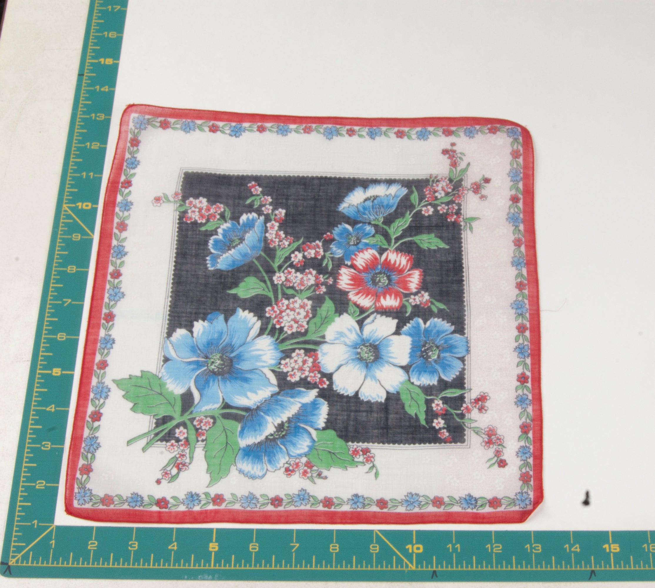Floral vintage handkerchief - h0401