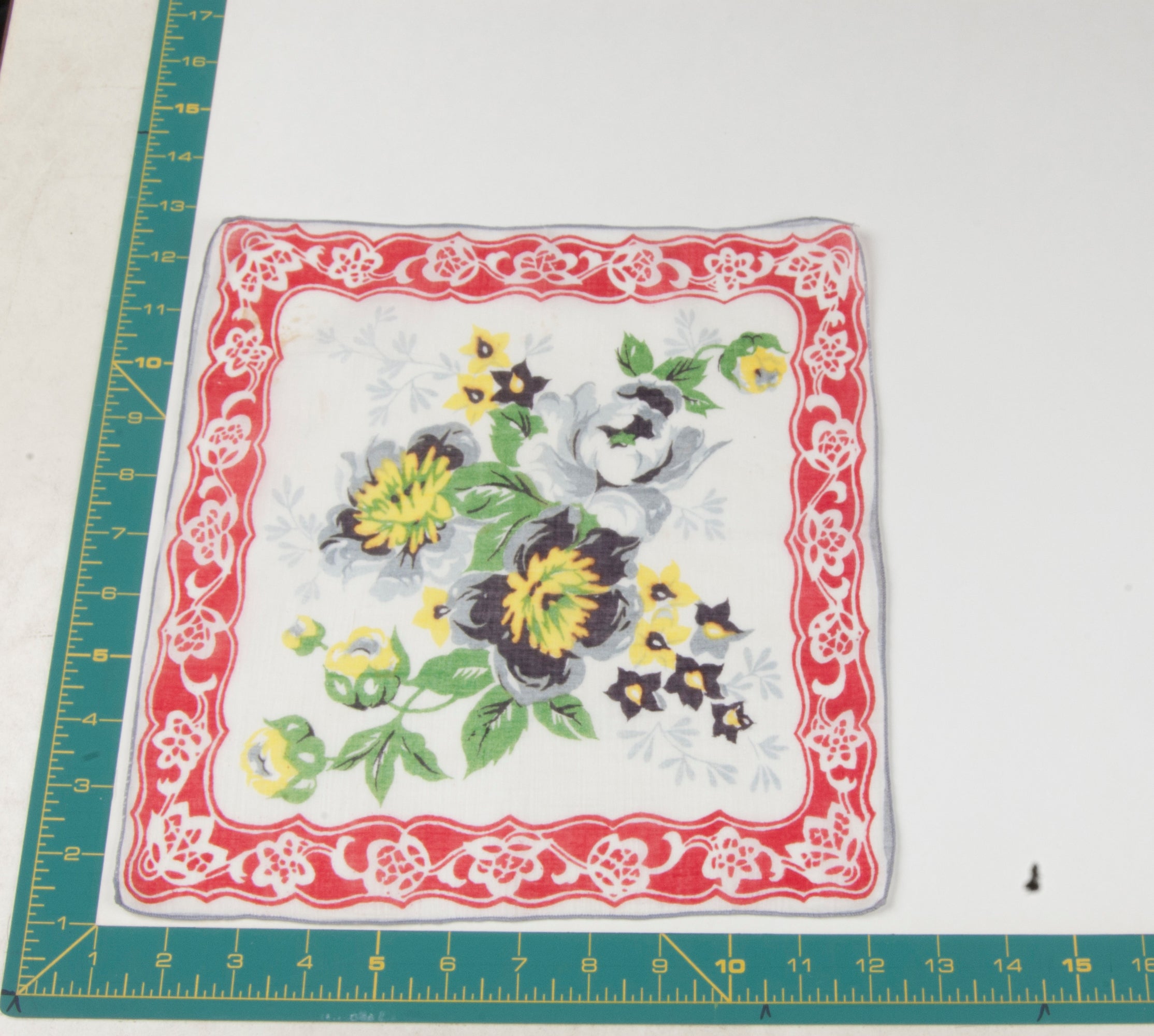 Floral vintage handkerchief - h0405