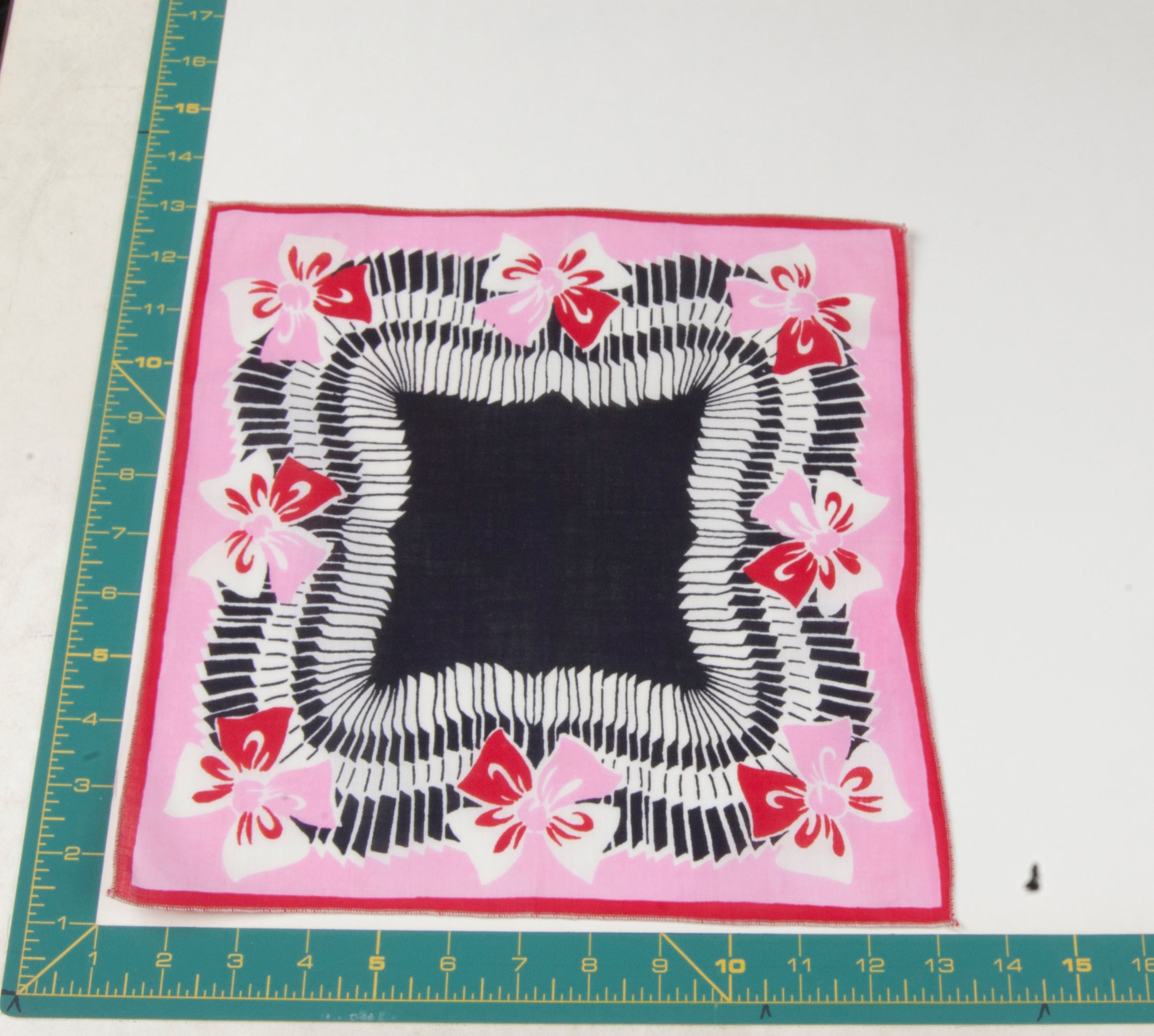 Floral vintage handkerchief - h0406