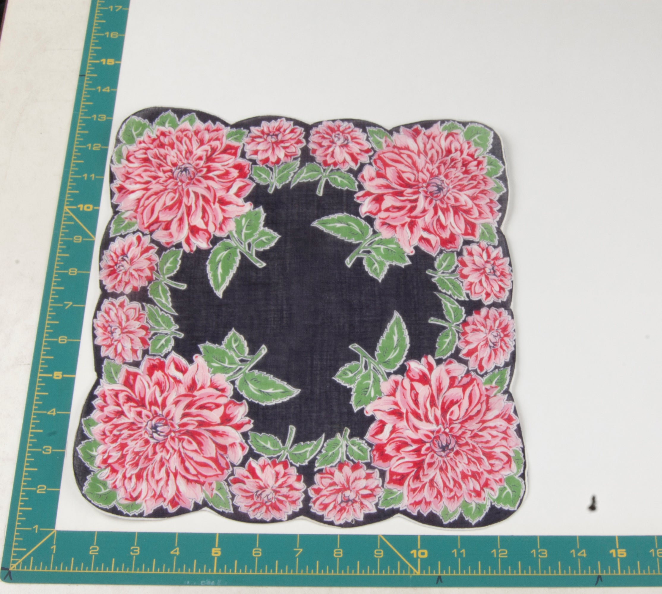 Floral vintage handkerchief - h0407
