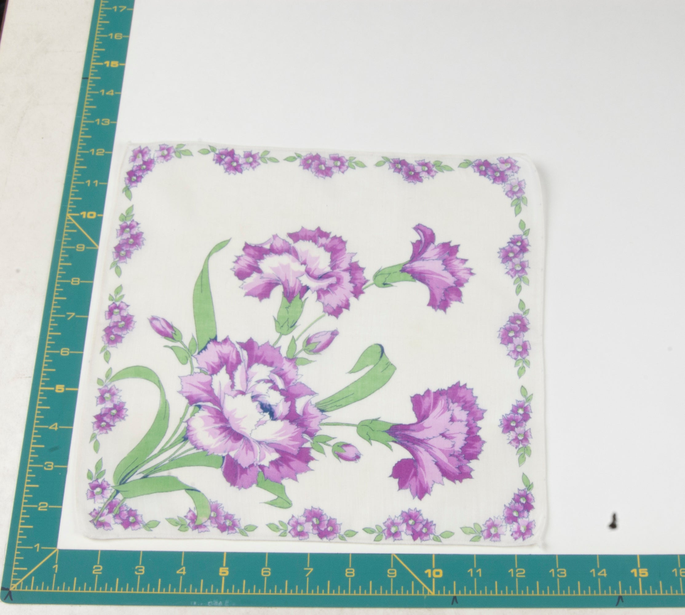 Floral vintage handkerchief - h0412