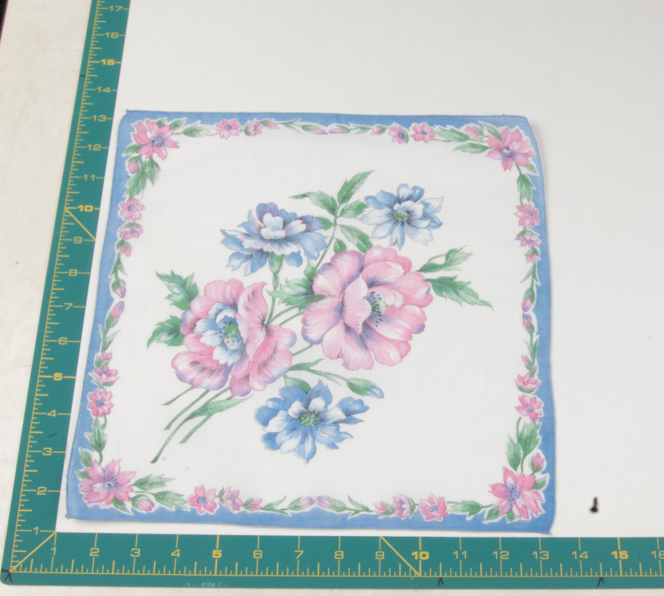 Floral vintage handkerchief - h0418