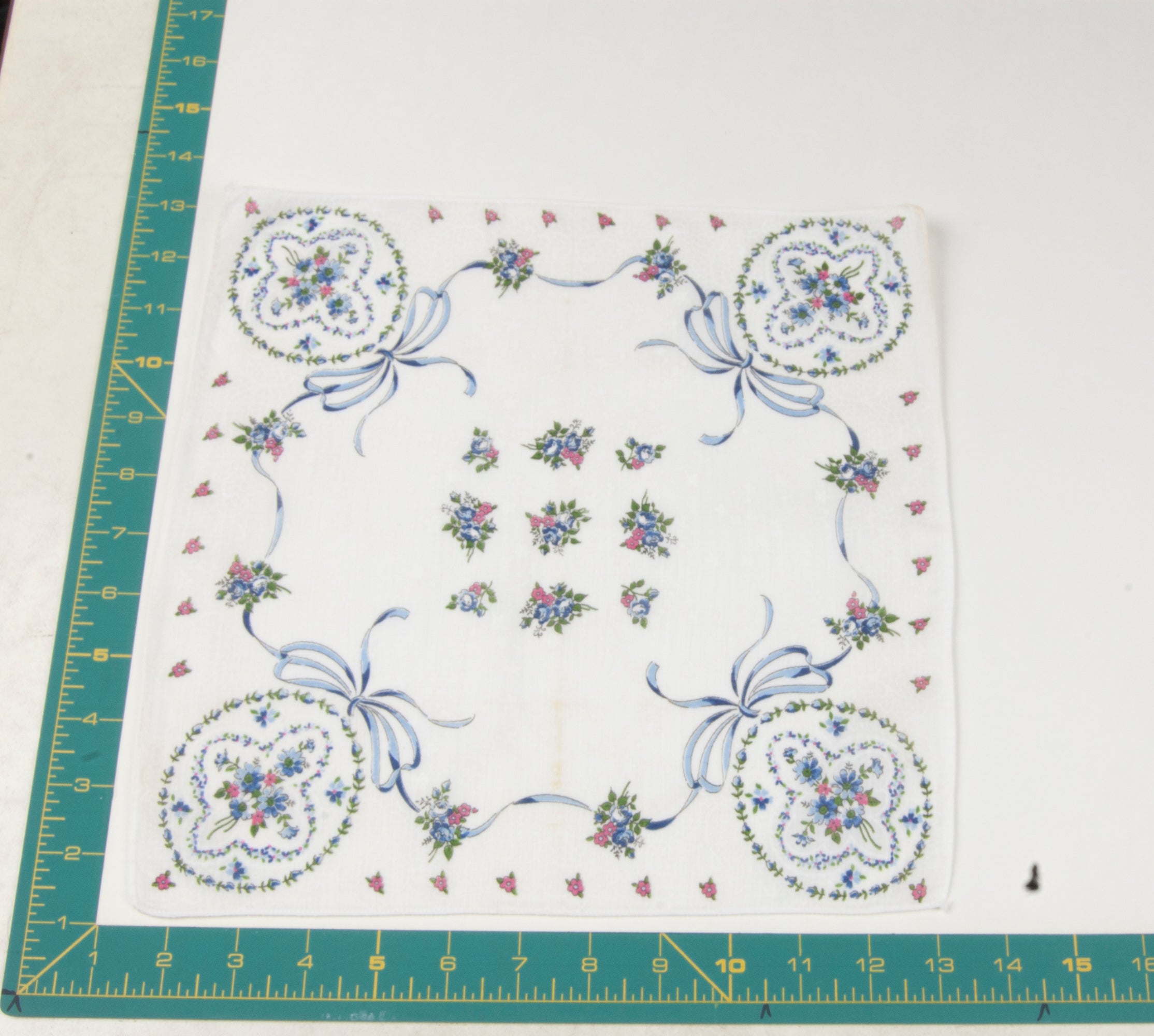 Floral vintage handkerchief - h0423