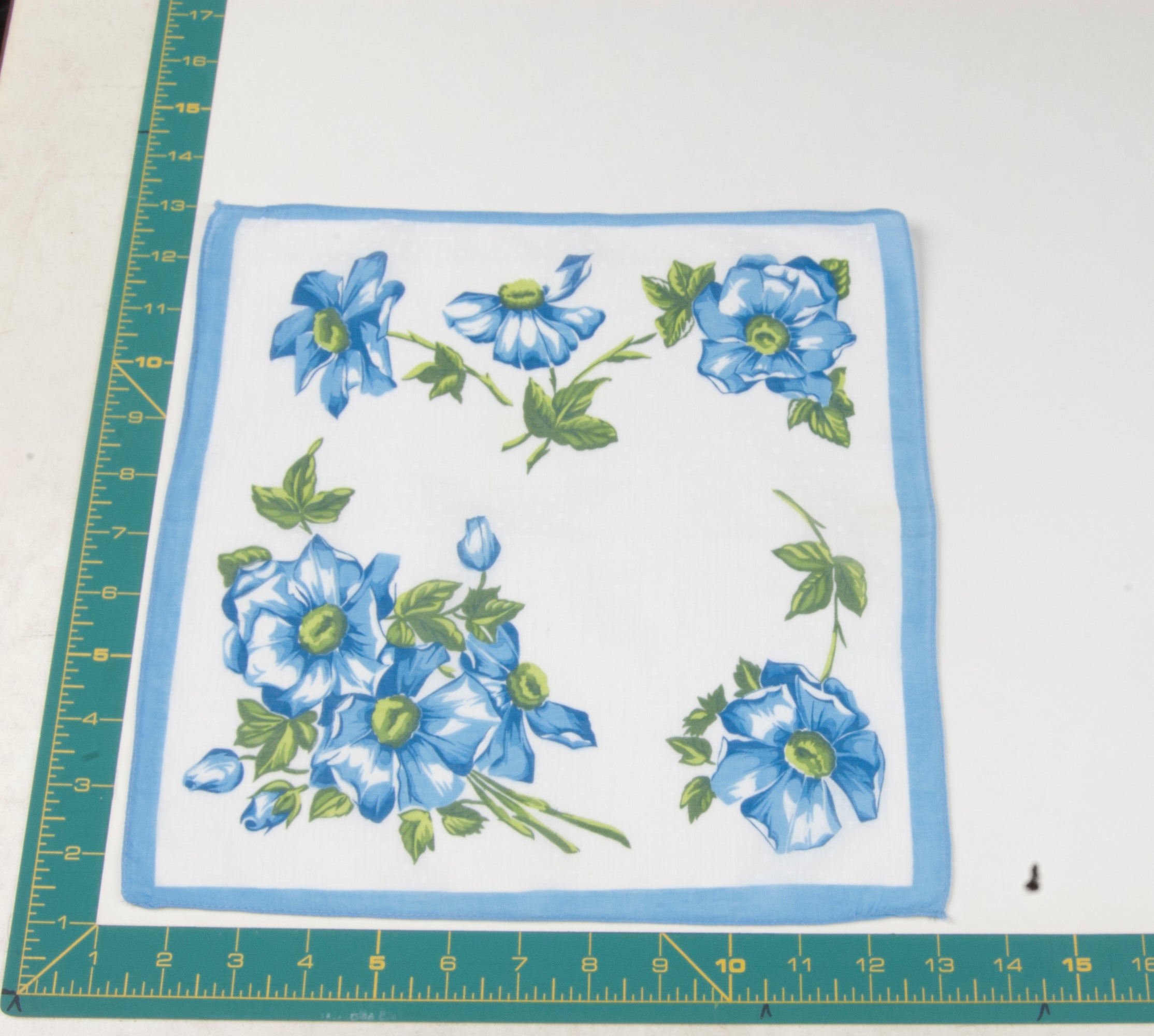 Floral vintage handkerchief - h0427