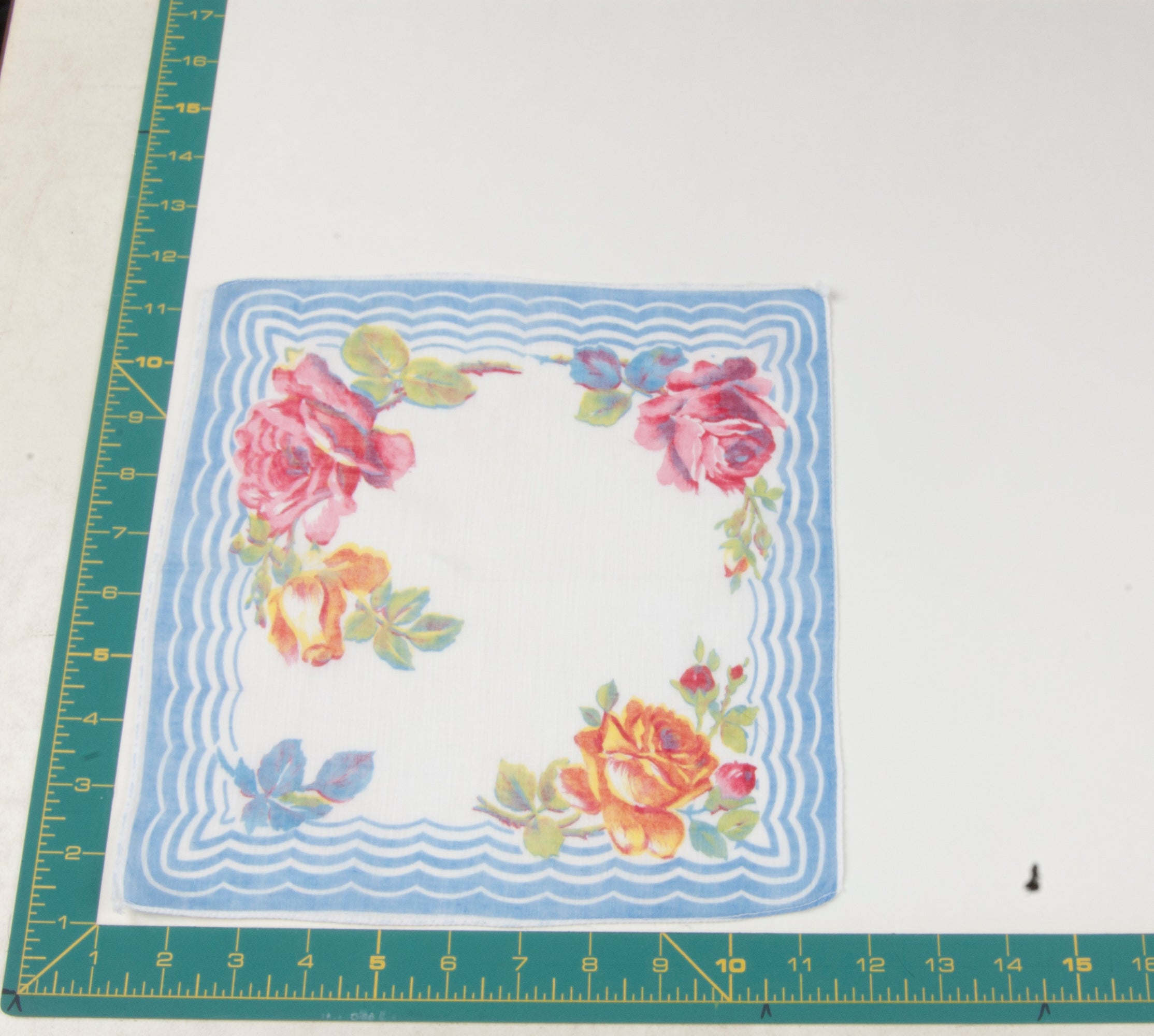 Floral vintage handkerchief - h0432